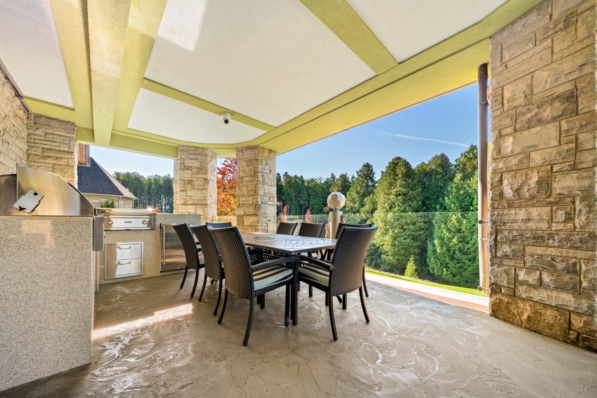  One-Of-A-Kind Residence 
