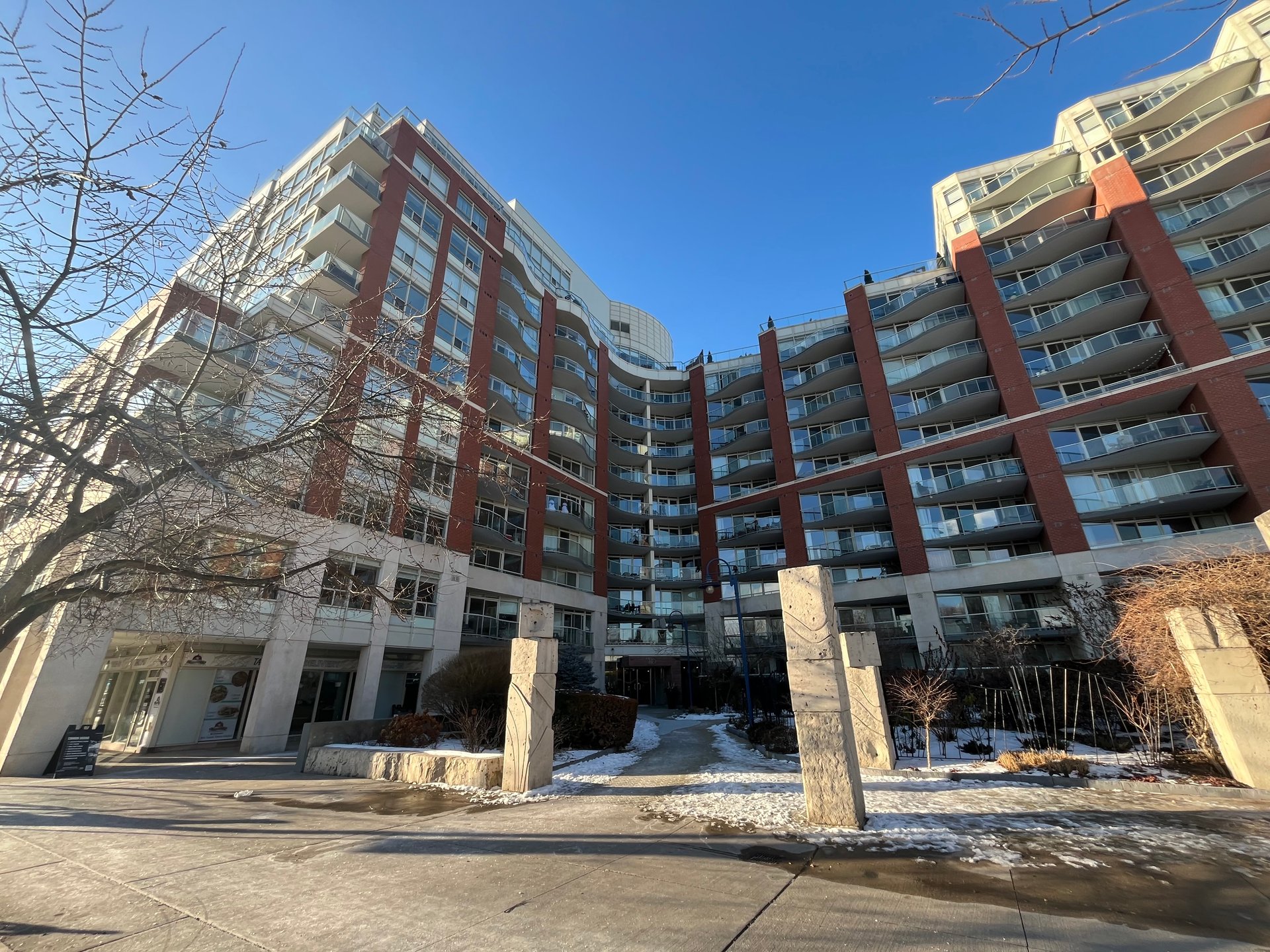 550 Queens Quay  911