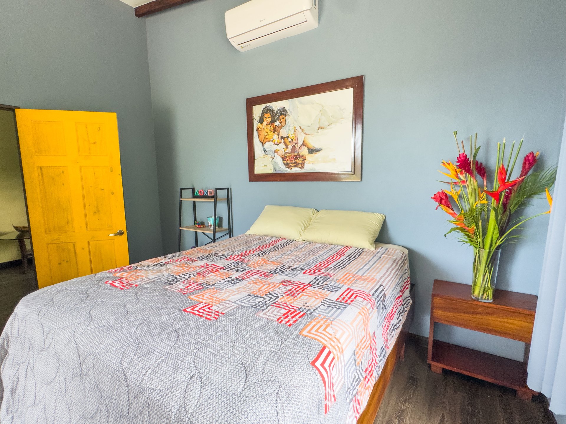 Naranjito corner lot house