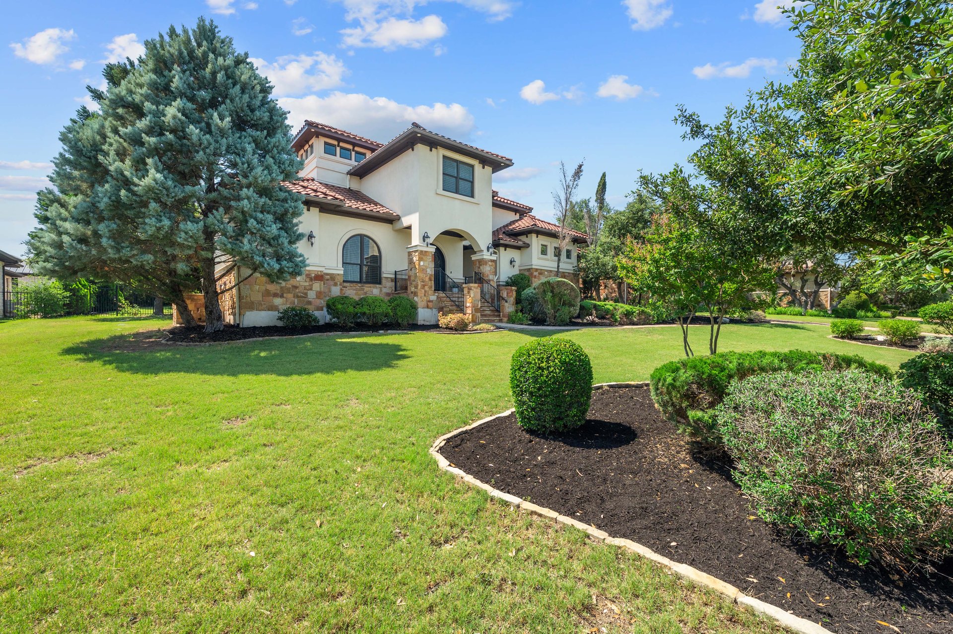 107 Bella Strada Cove