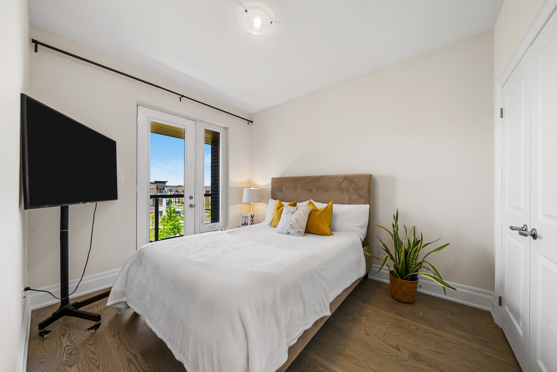 SOLD: Luxury Freehold Townhome
