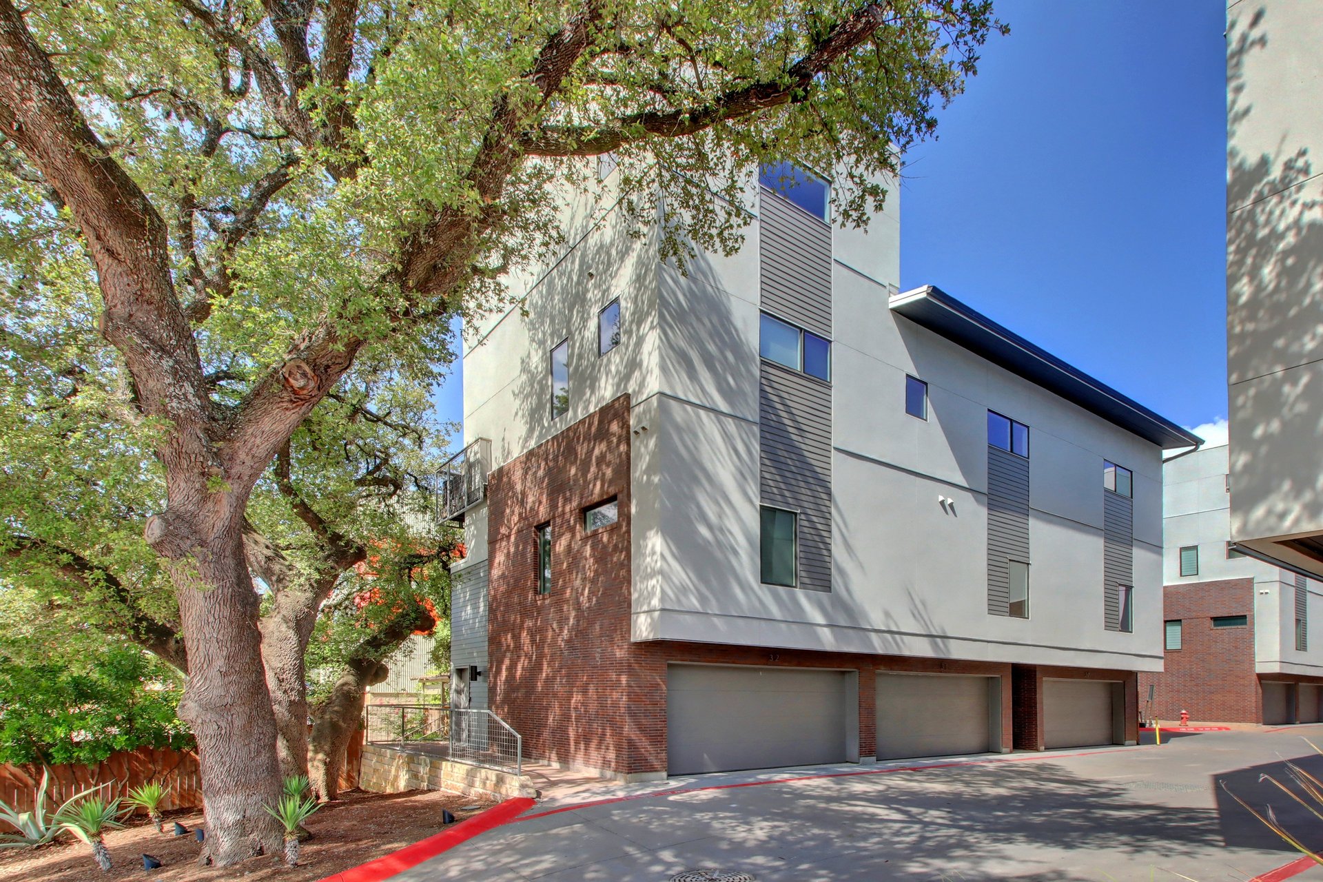 1702 S Lamar Blvd #28