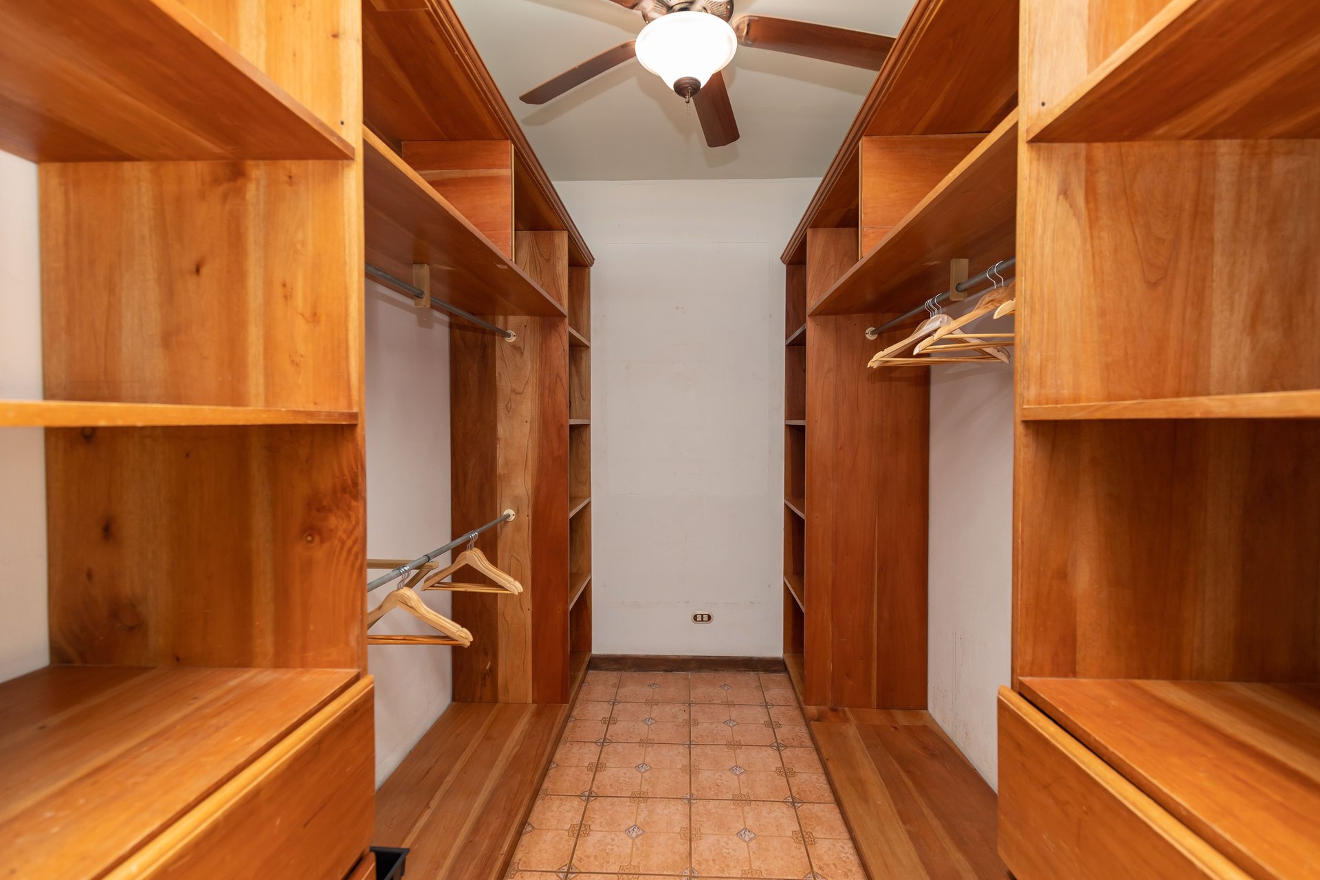 Hacienda-Style Retreat For Sale in Naranjito