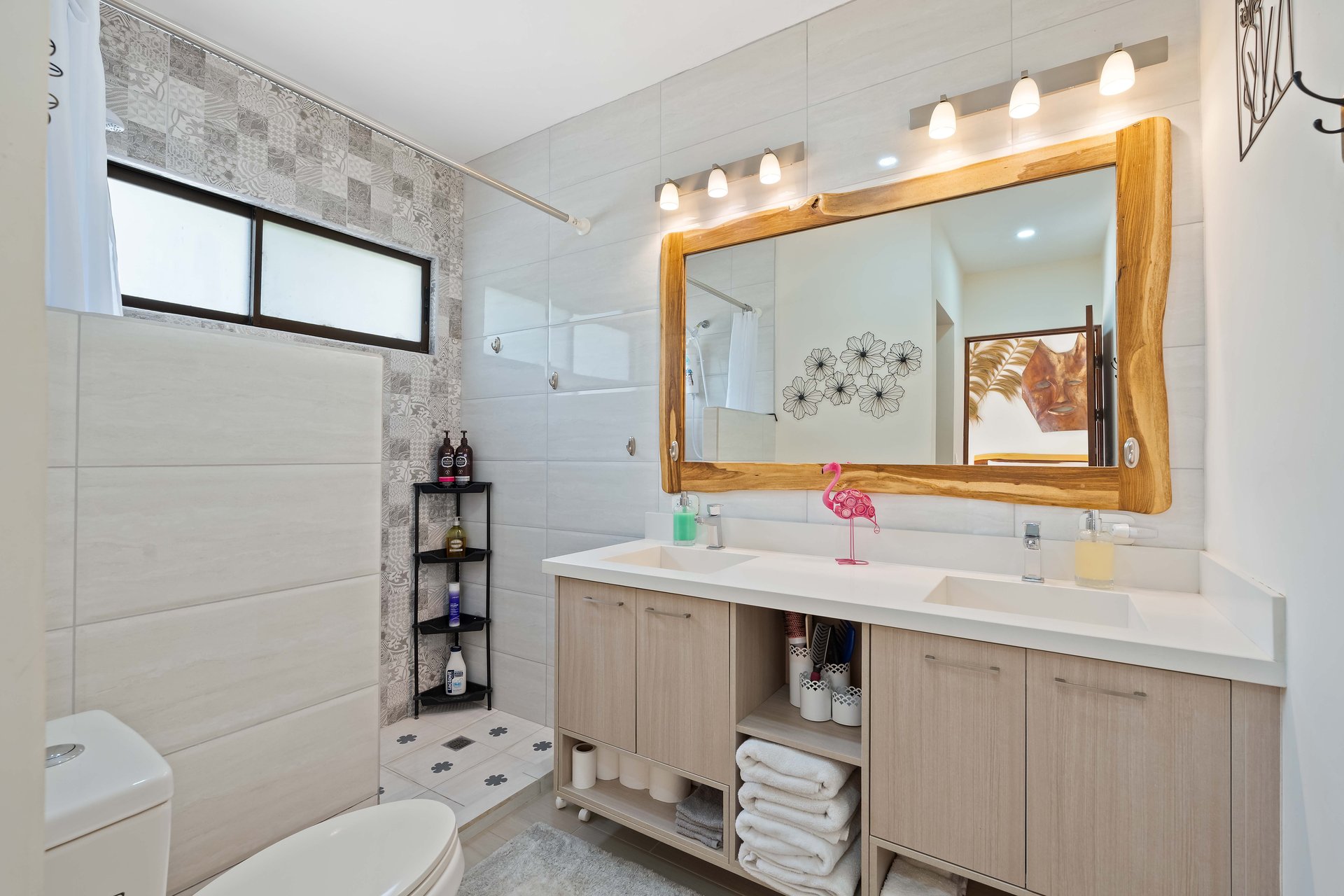 Casa Gigi | Beautiful 2BR + Flex Room Condo, Steps from Beach & Nature