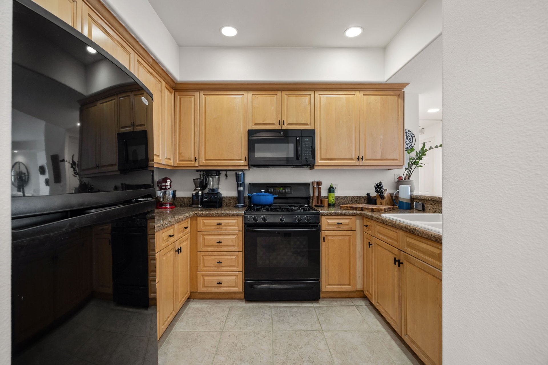 4400 Cartwright Ave Unit: 102, Toluca Lake