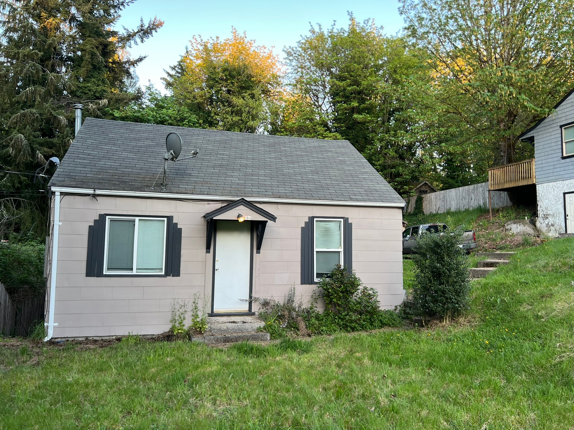1329 Sherman Ave