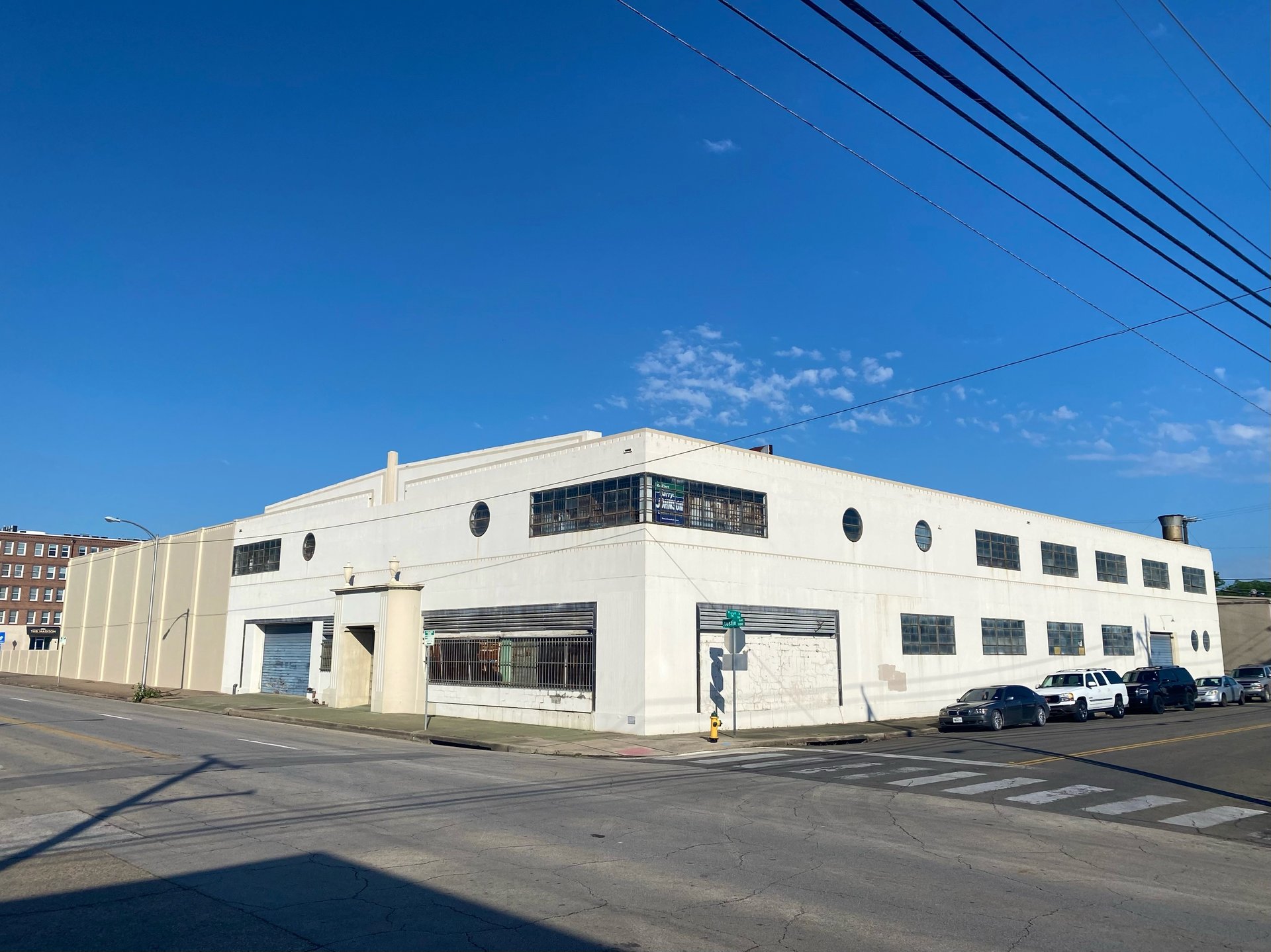 1201 Austin Ave