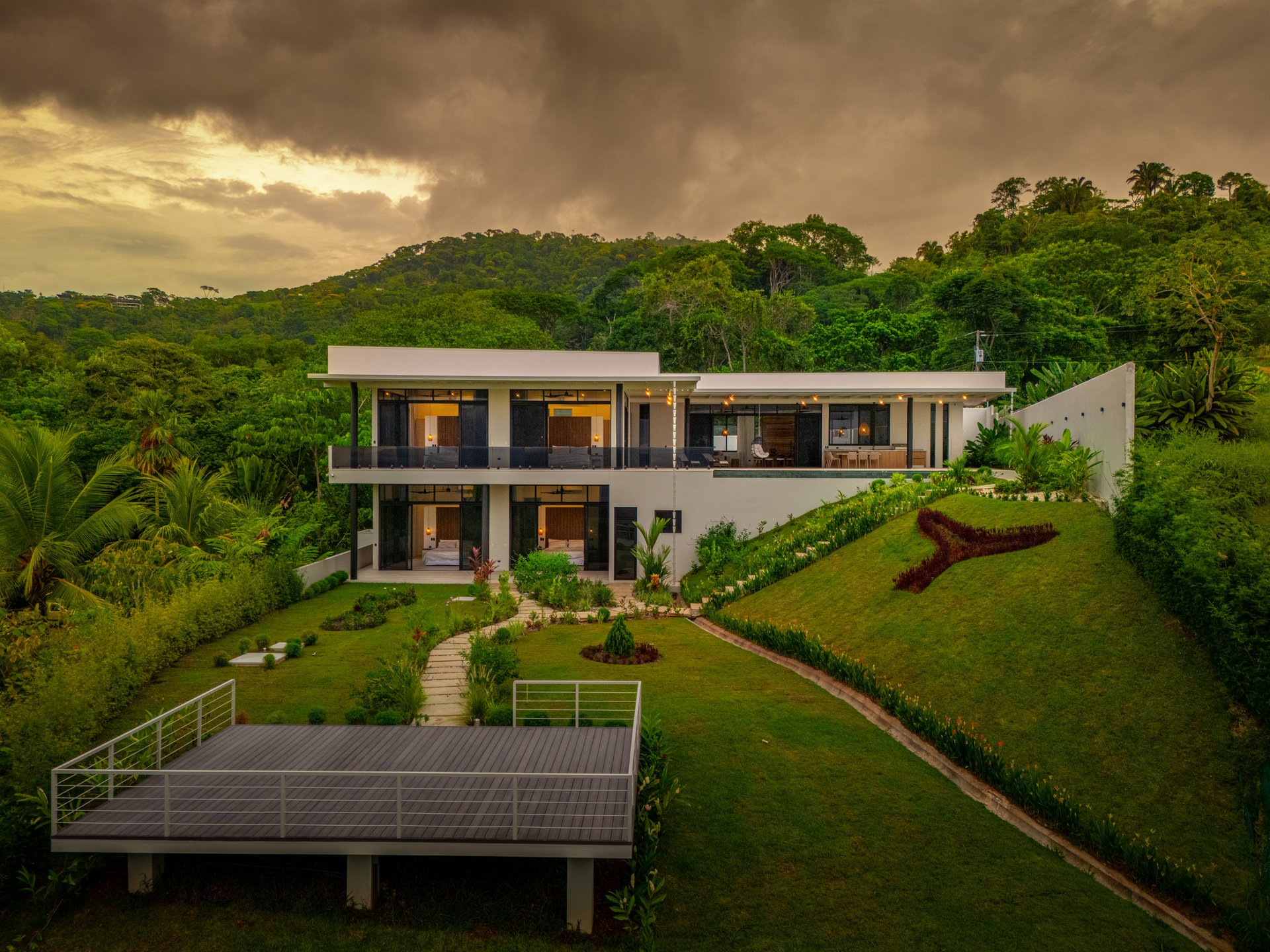 Lion's Gate Sunset Estate
