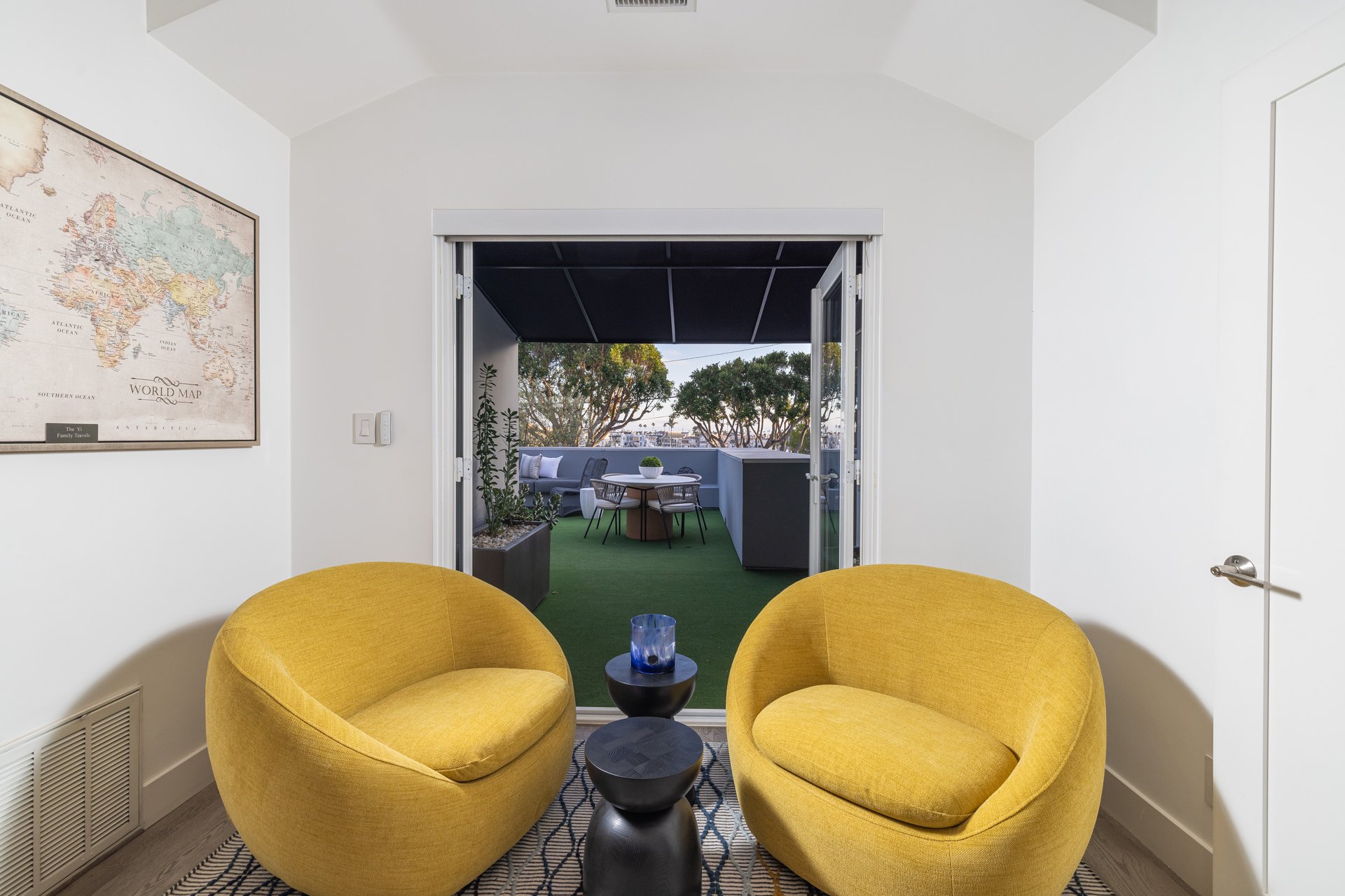 748 Harbor Island Drive