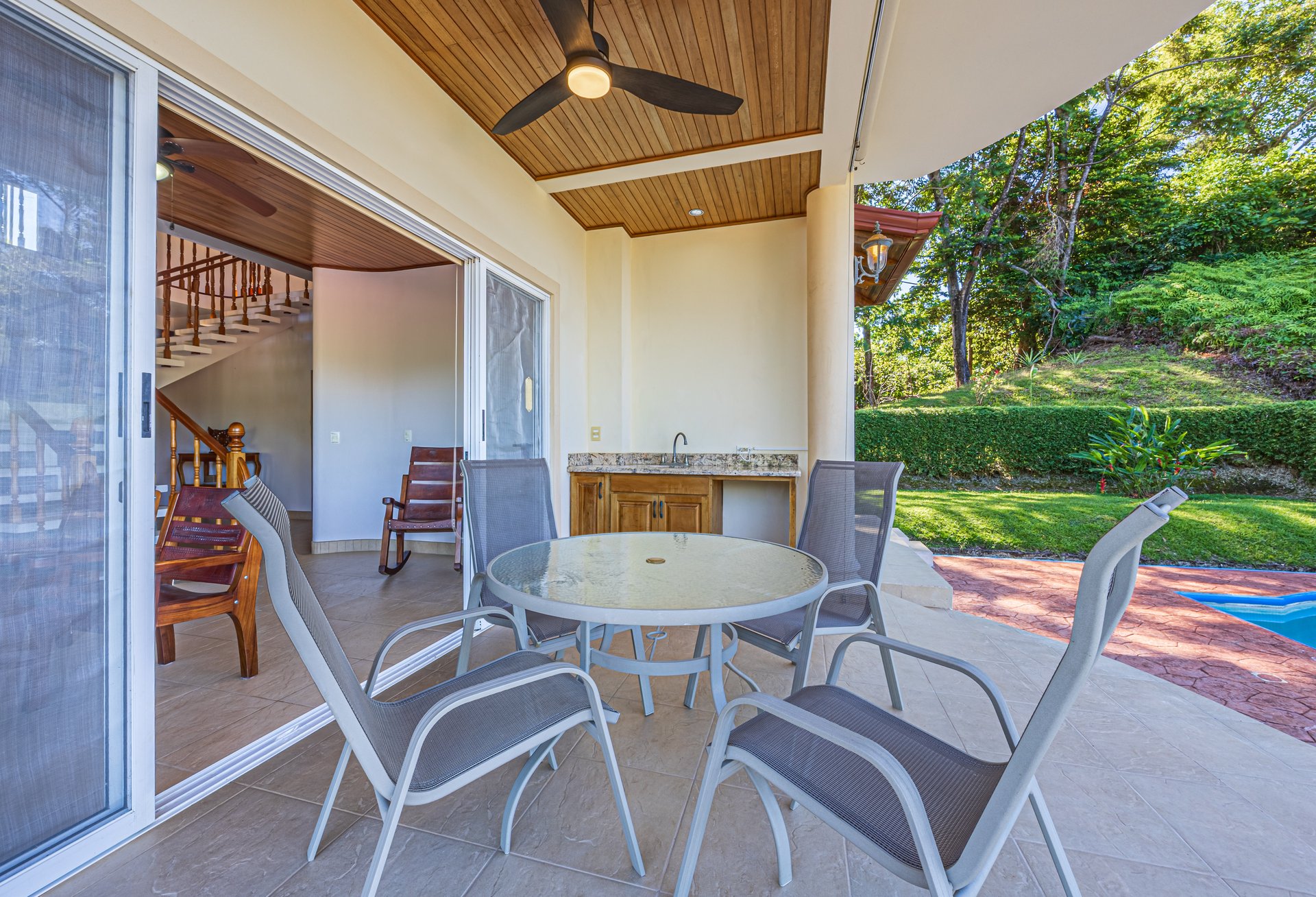 Elegant 3 Bedroom + Office Jungle Home in Puesta Del Sol, Ojochal