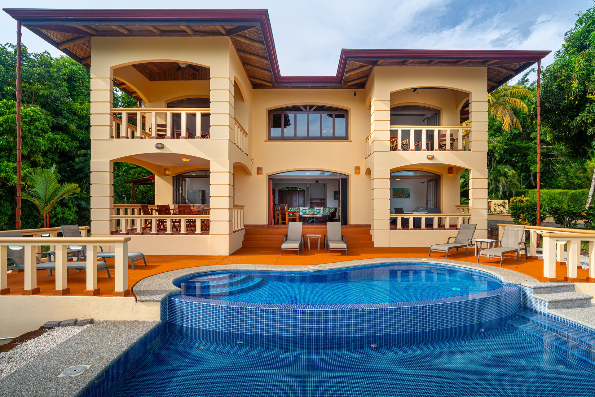 Classic Luxury at Casa Ceiba, Coastal Ocean View 4 Bedroom Home Near Uvita