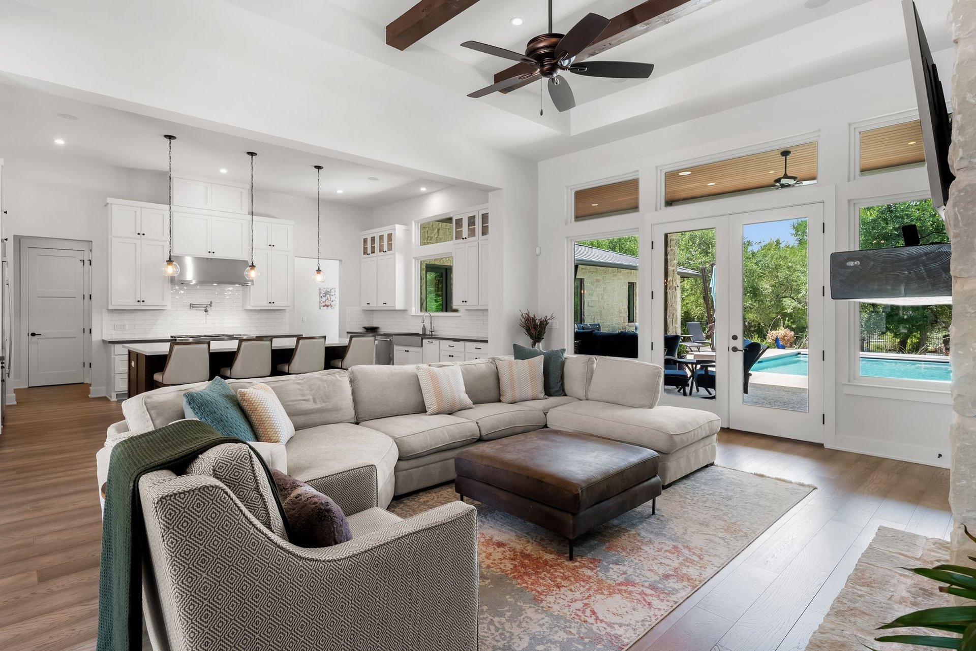 7808 Regolizia Cove