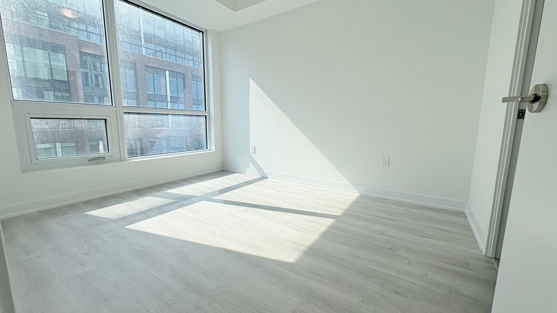 15 Richardson Street Unit: 1027