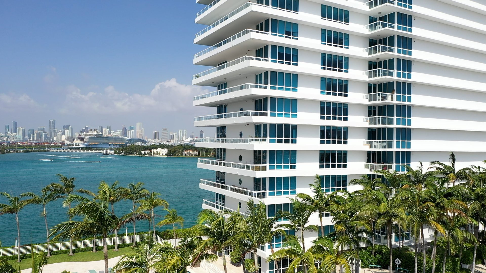 520 WEST AVE #2203