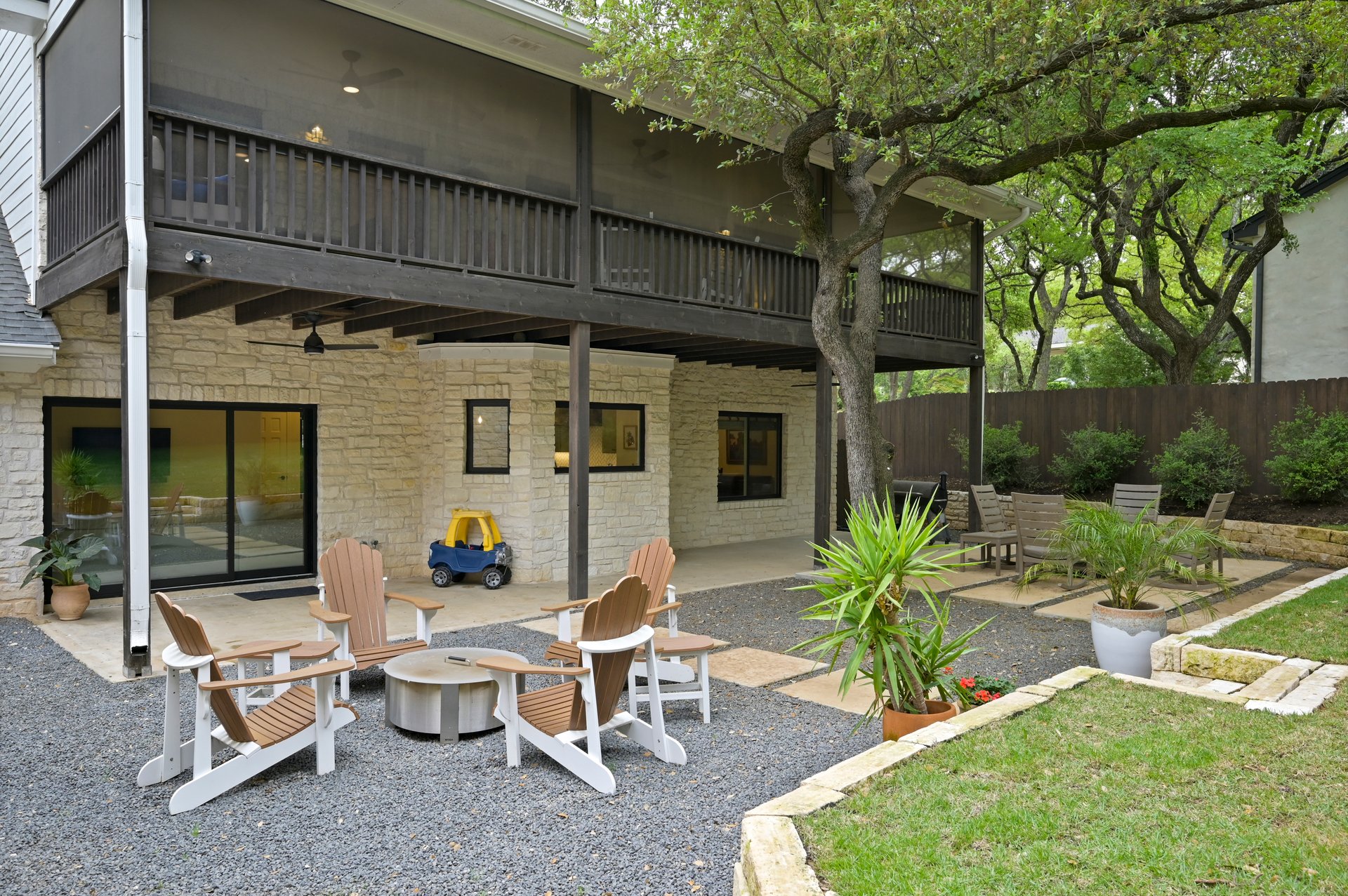 302 Wallis Drive