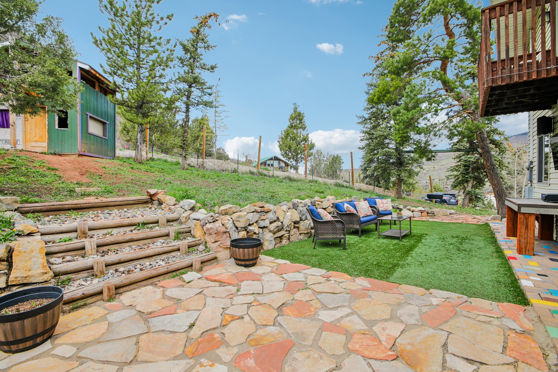 1538 Country Cir