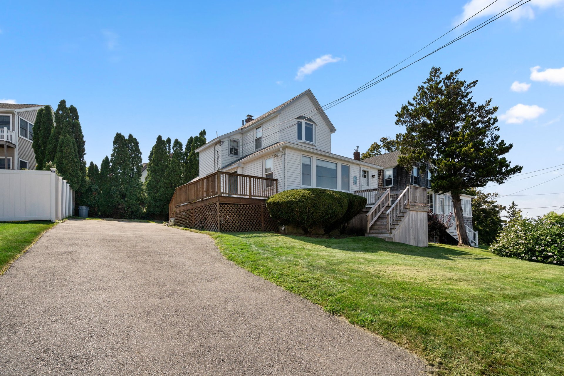 118 Sea Ave