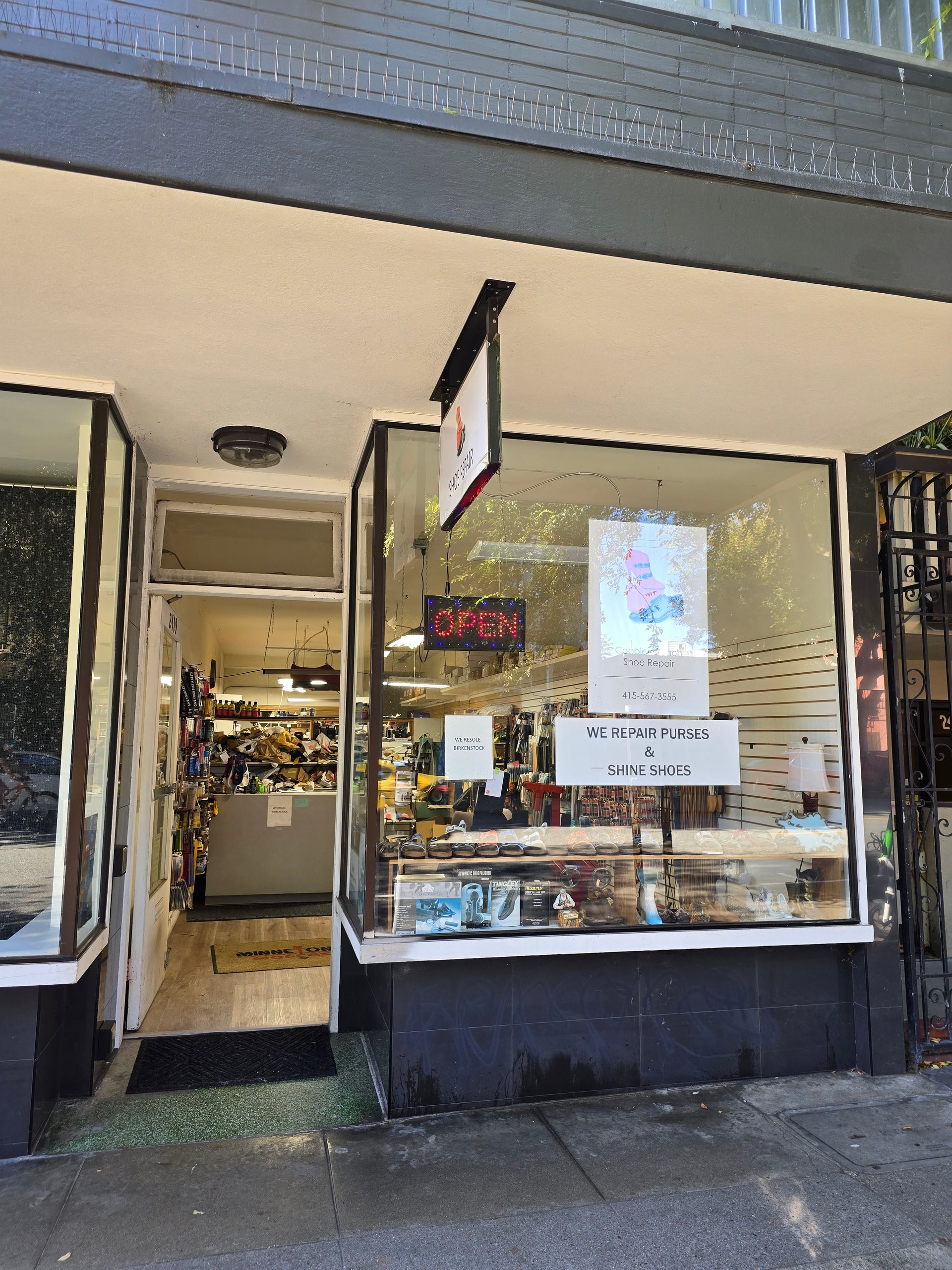 2401 Chestnut St.