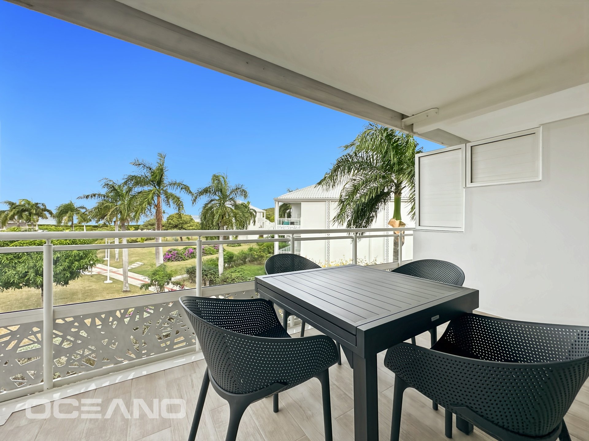 Anse Marcel Studio