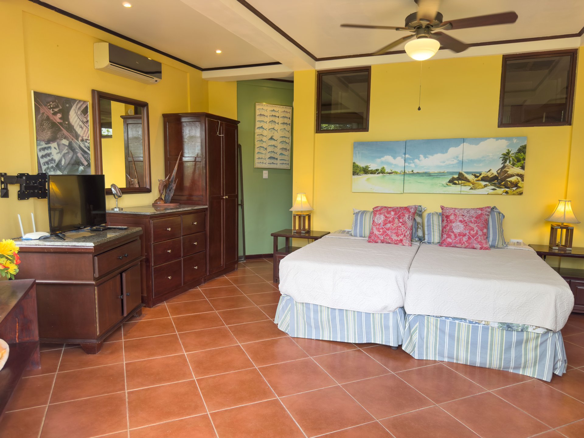 Tropical Estate in Gated Community near Quepos