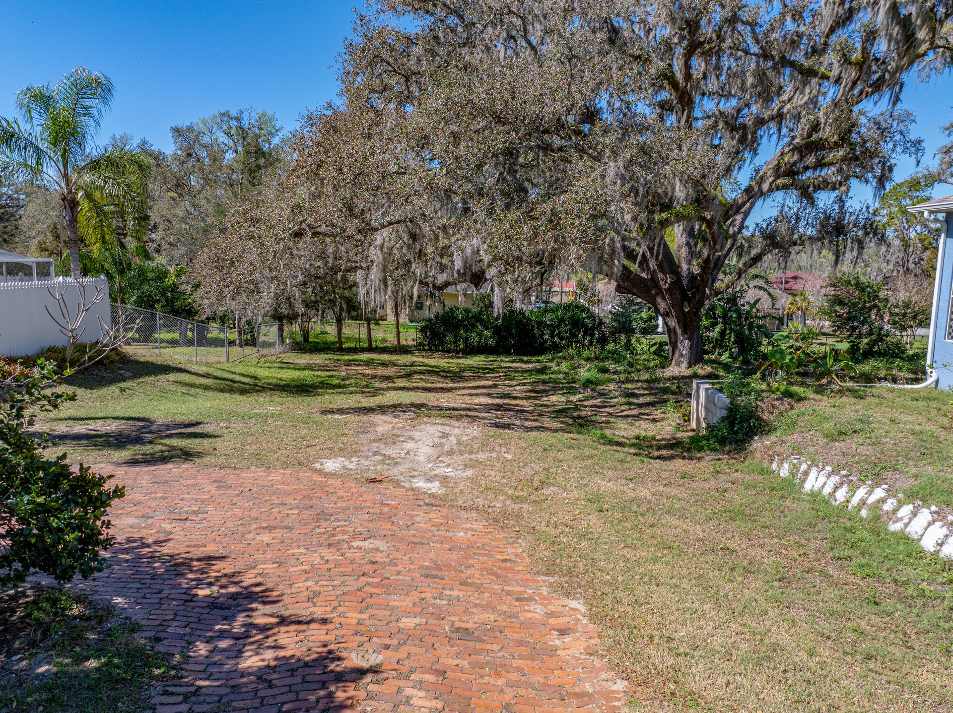10925 FORT KING RD