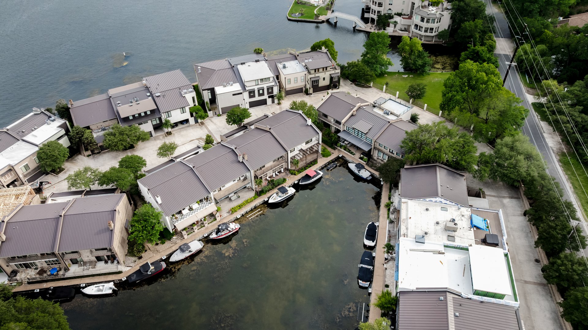 2433 Westlake Drive