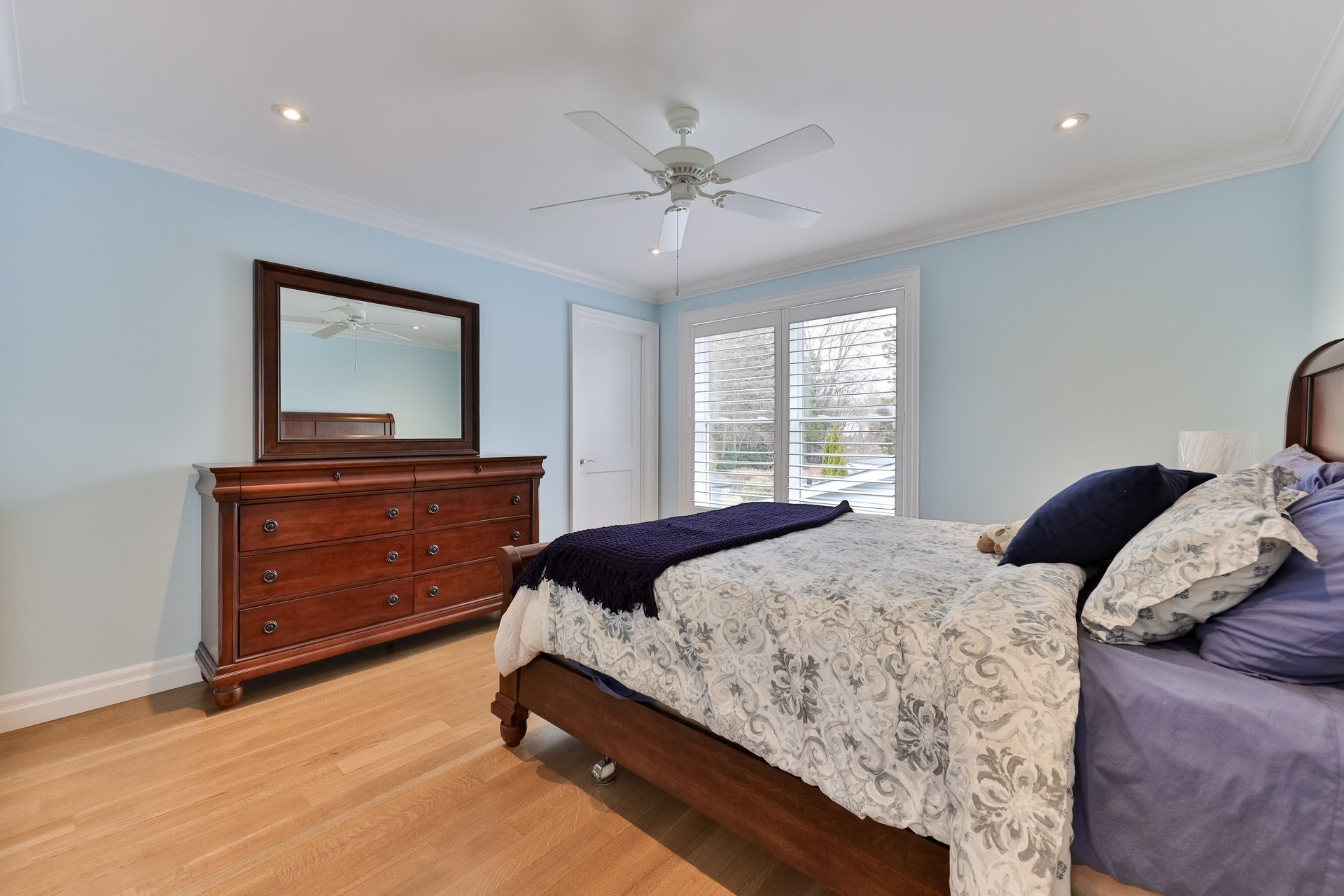 240 Pine Cove Road, Burlington 