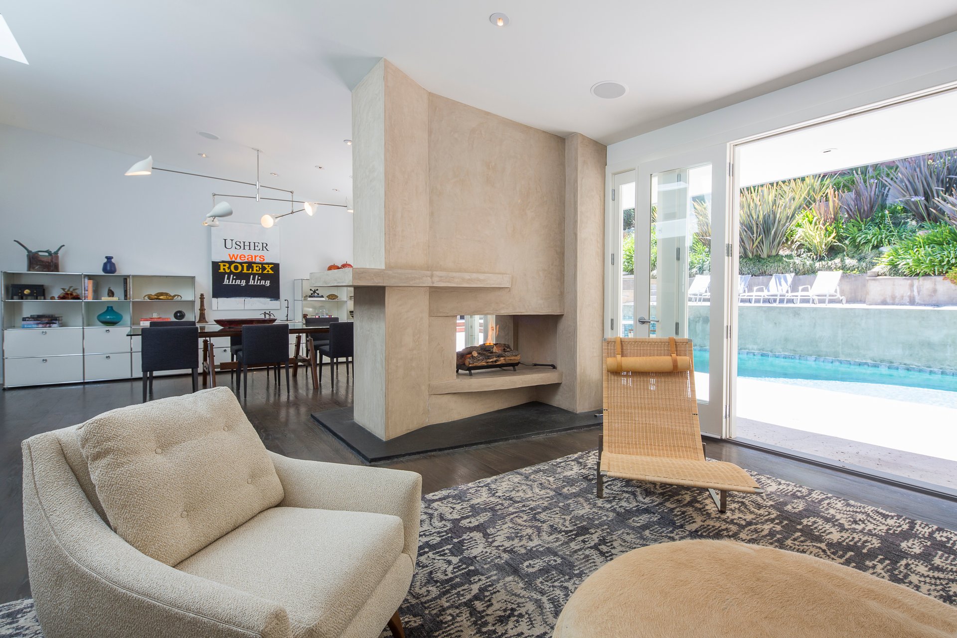 1563 N Doheny Dr