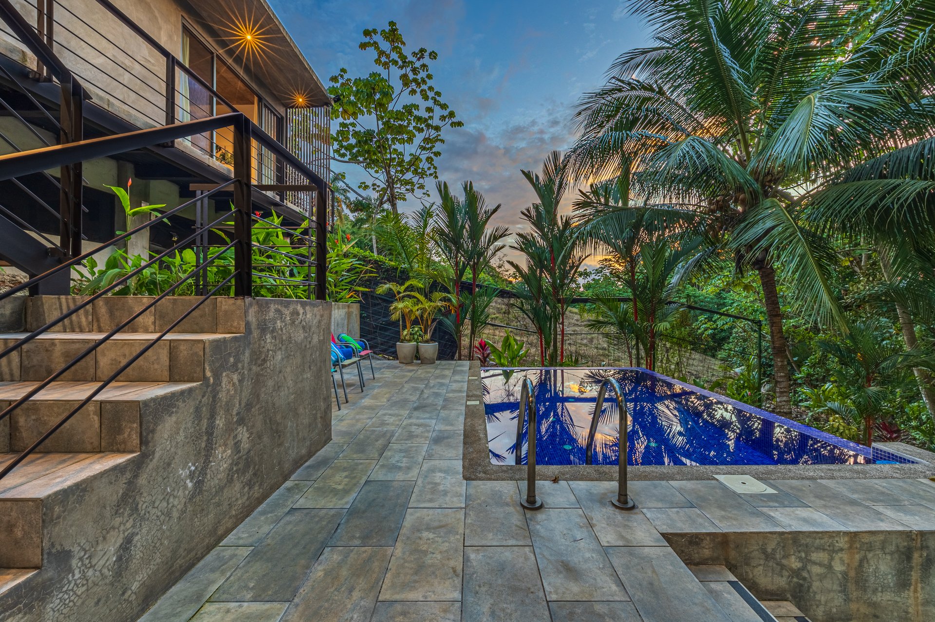   3 bedrooms, 2.5 bathrooms Villa Steps from Uvita, beautiful Beaches, Waterfalls, Restaurants and Tourist Attractions.