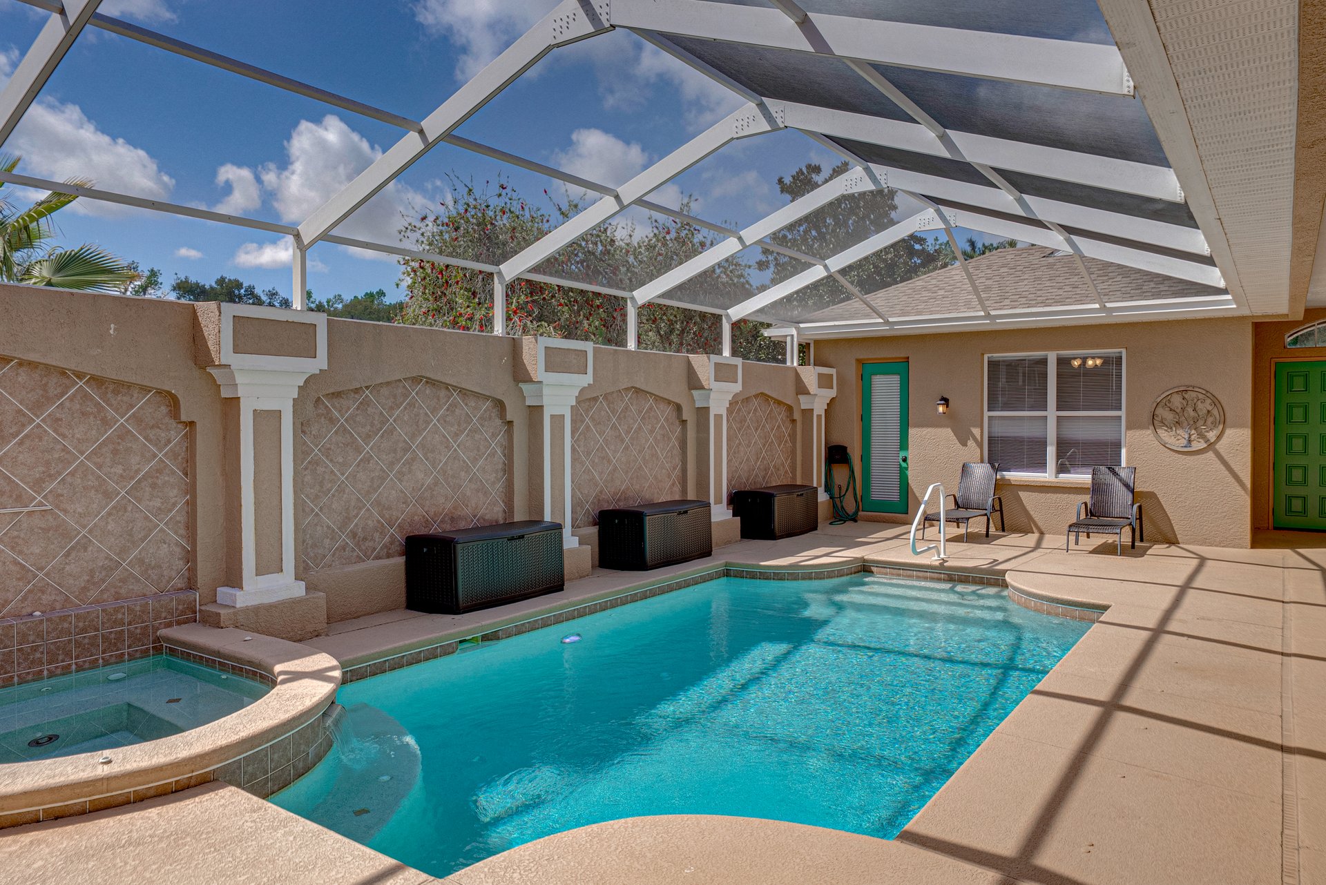 12231 WOODLANDS CIR