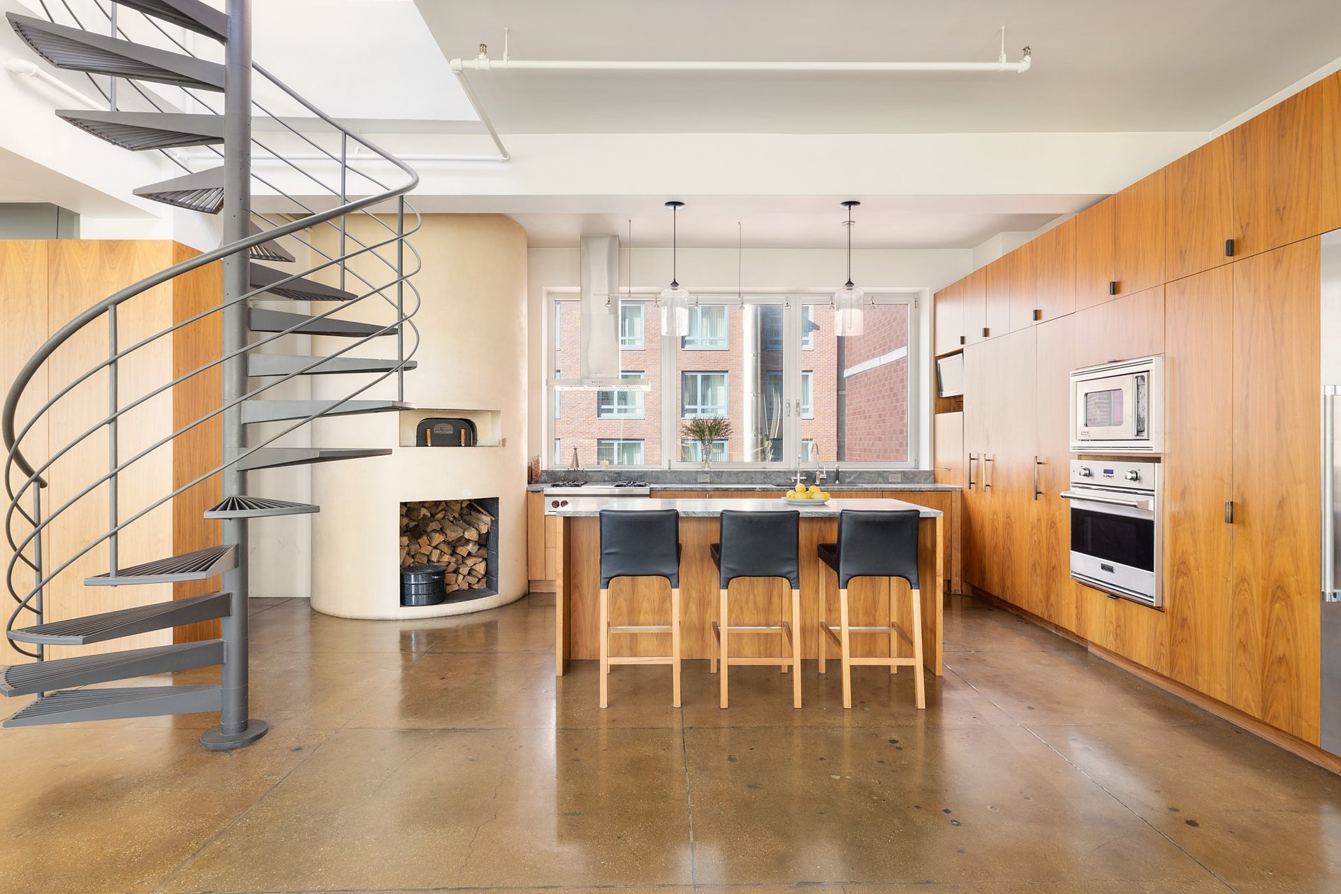 347 W 39th Street PHNE