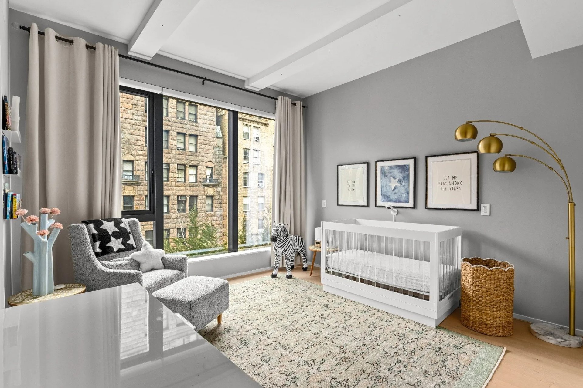 121 East 22nd St, #S901