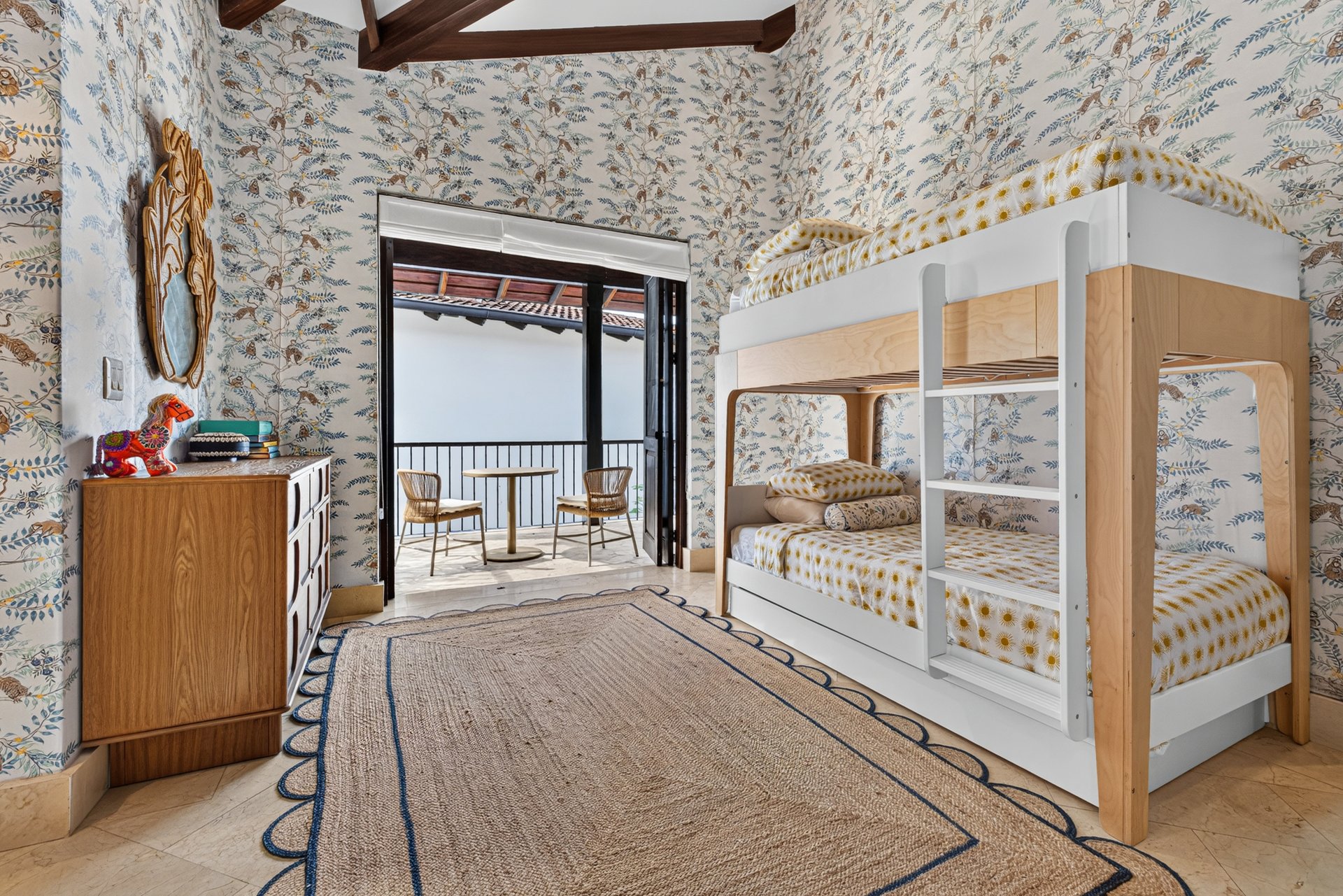 16 Calle La Ronda | Renovated Three-Bedroom Home Steps from Playa Danta