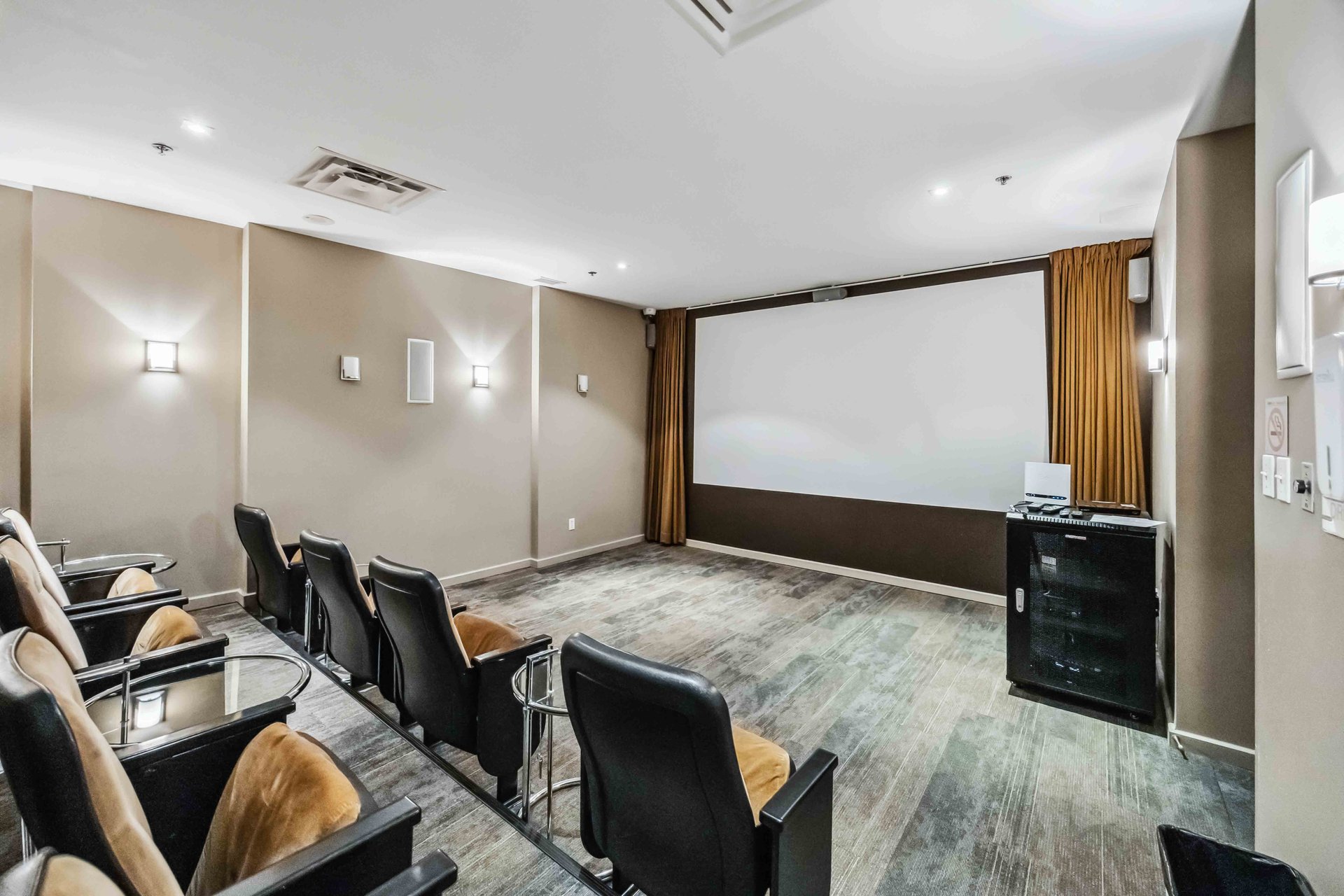 #109 - 18 Spring Garden Avenue, Toronto Unit: 109