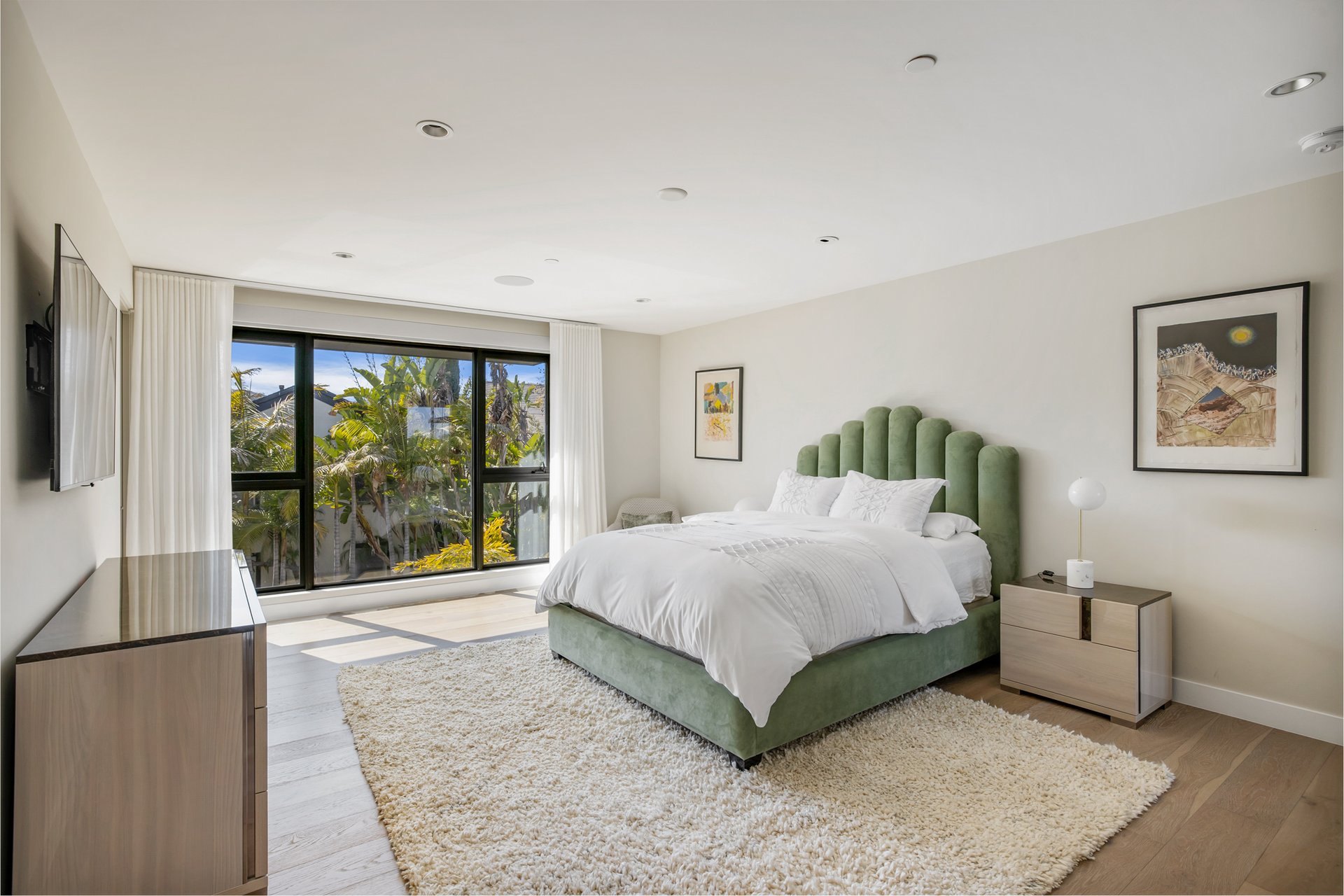 1172 Linda Flora Dr