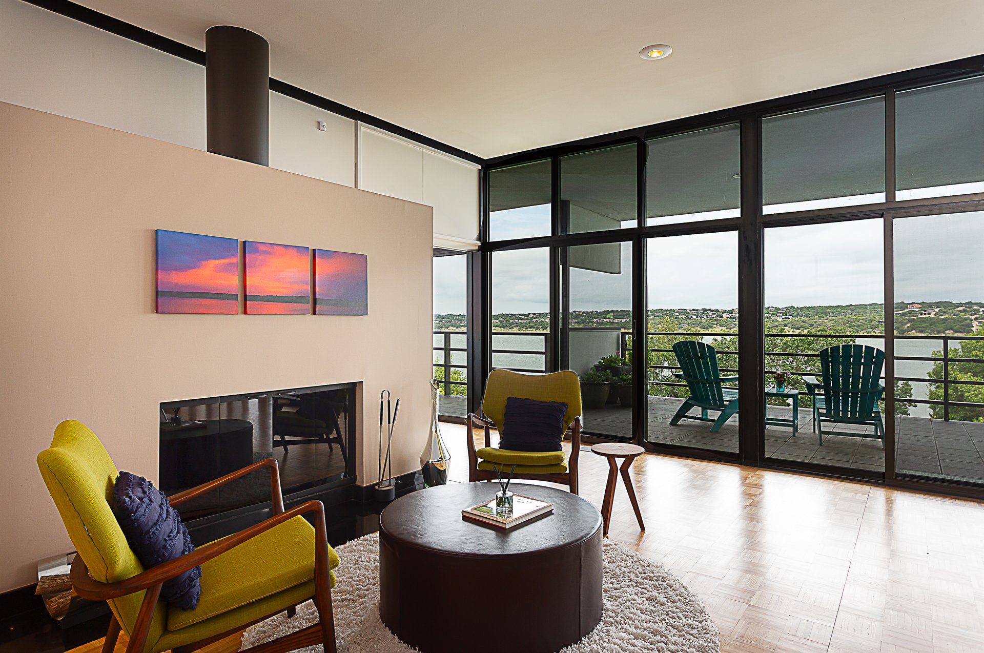 Iconic Lakeway Waterfront