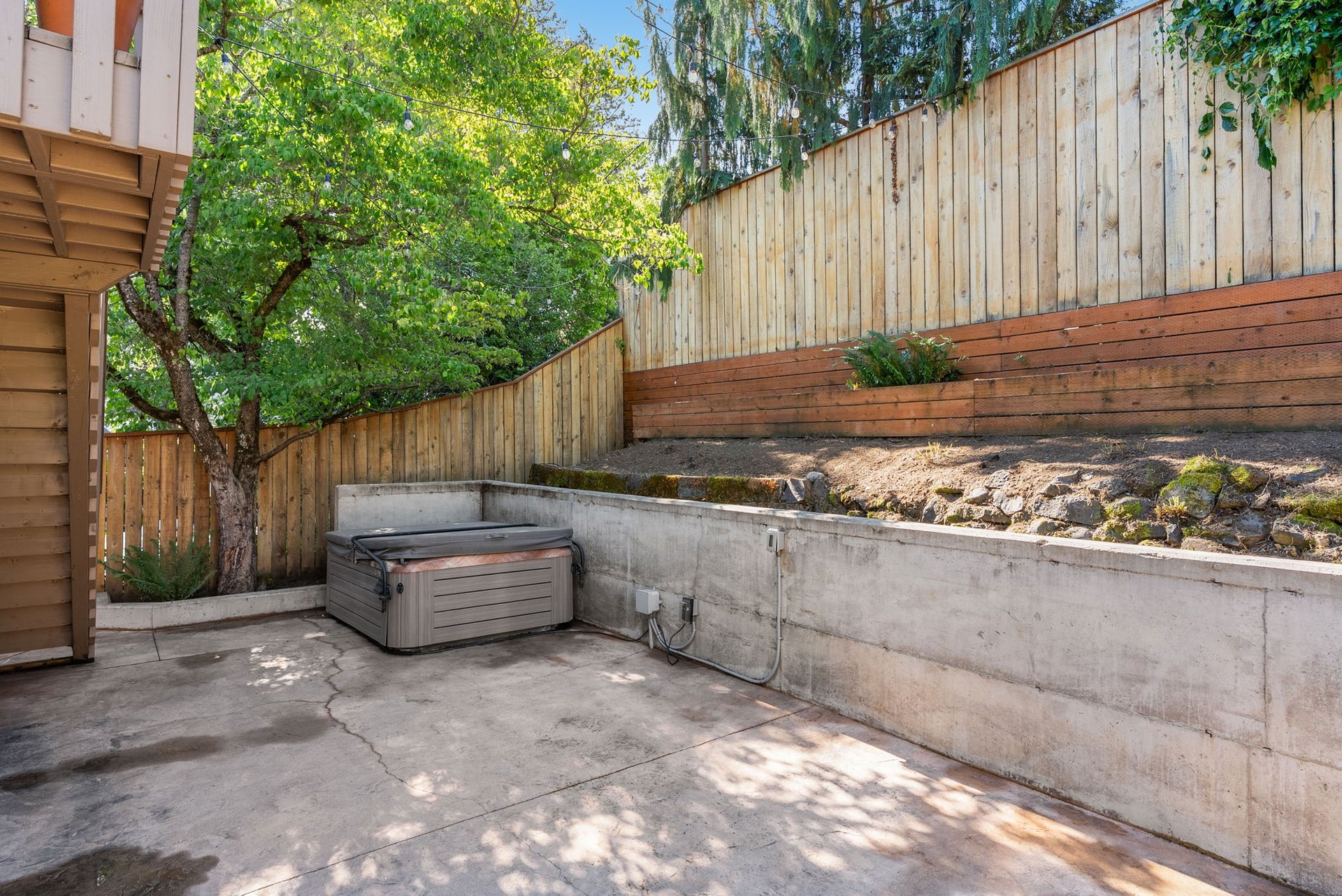 607 Cascade Ave