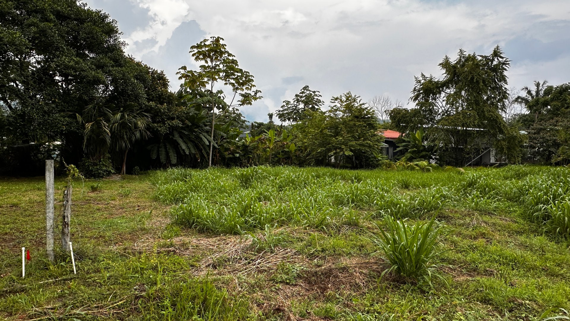 Beach Area Lot in Quiet Corner on Uvita Bahia
