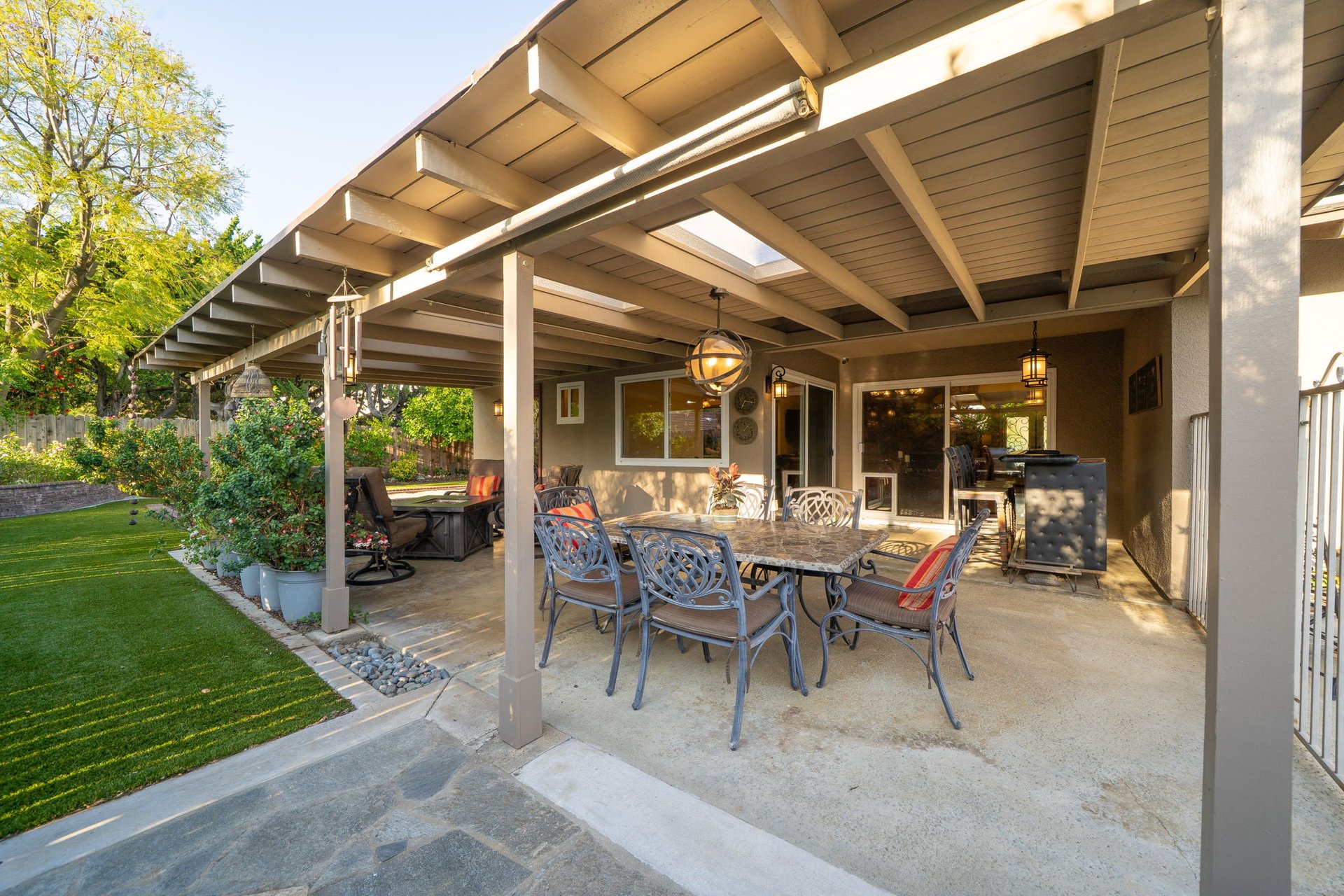 2309 Perry Court