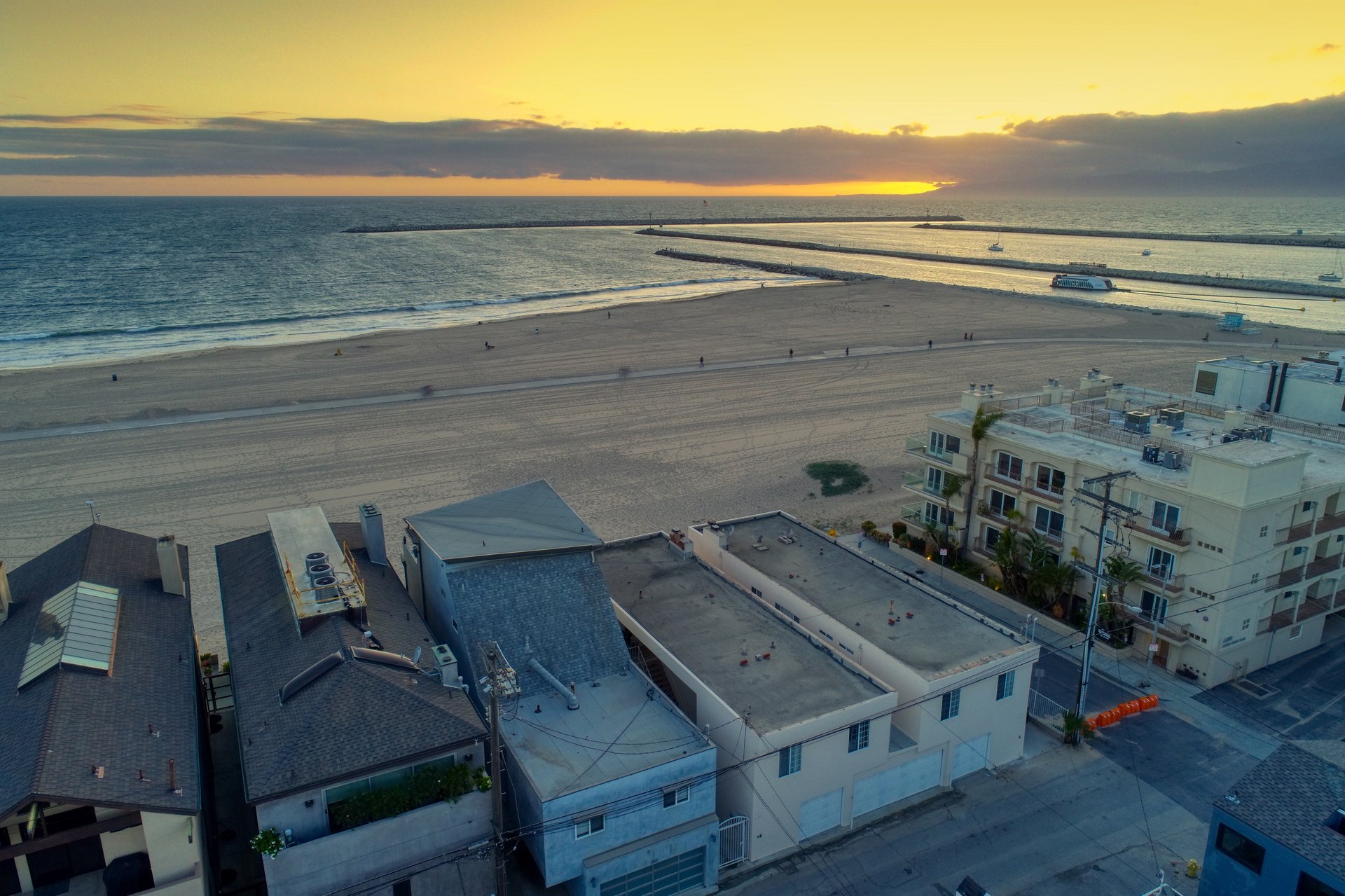 6401-6405 Ocean Front Walk