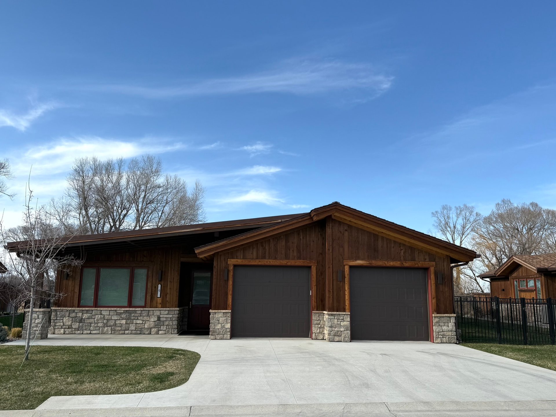 9 Creekside Ln