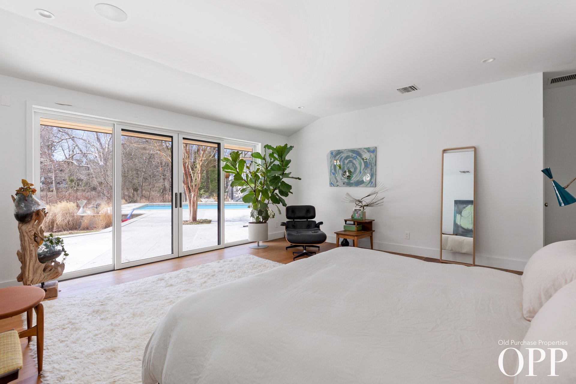 Mid-Century Modern Escape in South Bellport Village