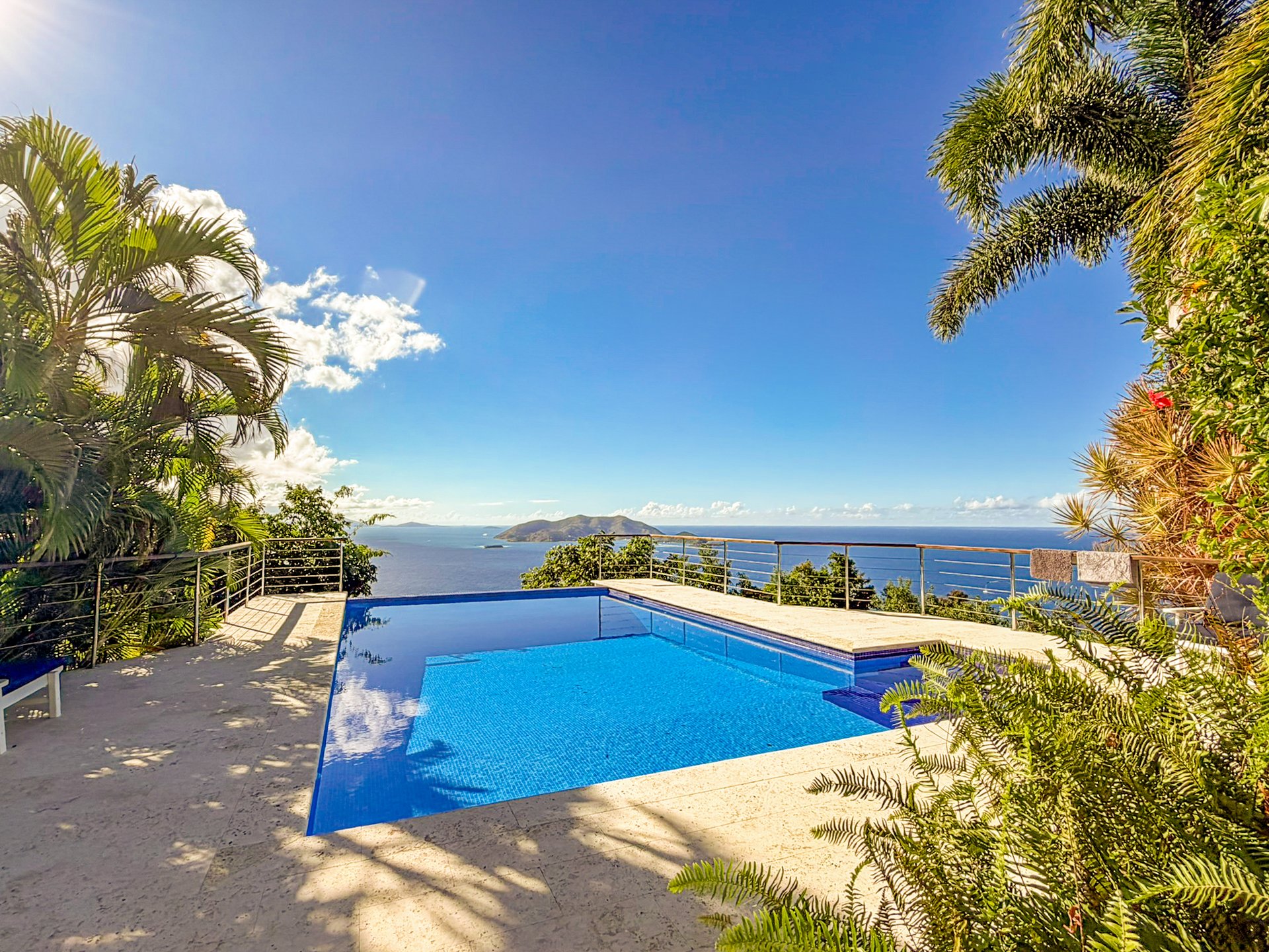 1105 Villa Botanica