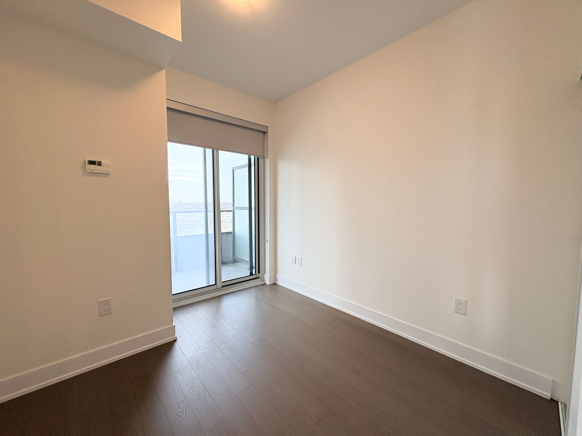 20 Shore Breeze Drive 1502