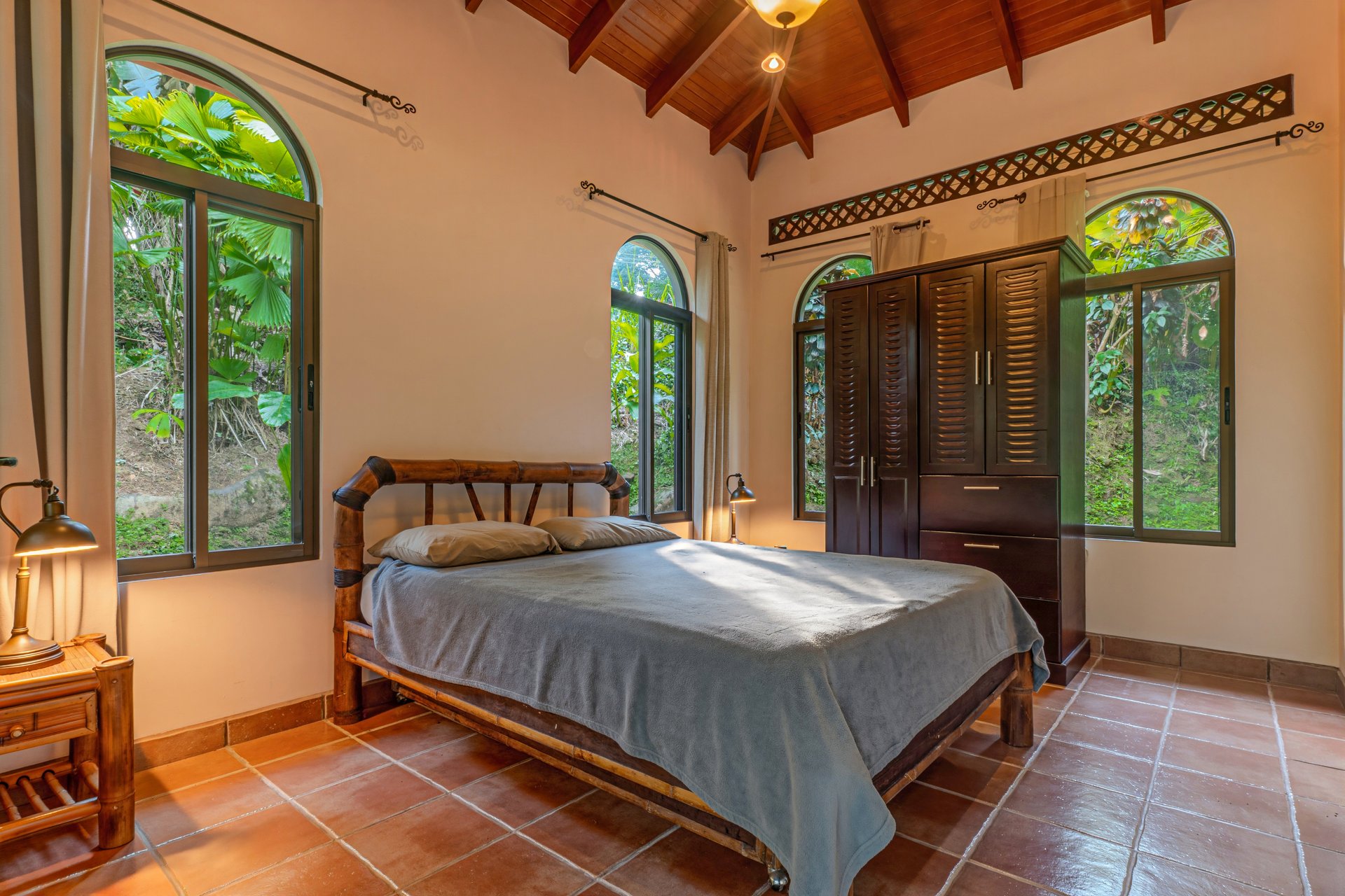 Ojochal Tropical Retreat | 4 Ensuite Bedrooms, Pool & Outdoor Living