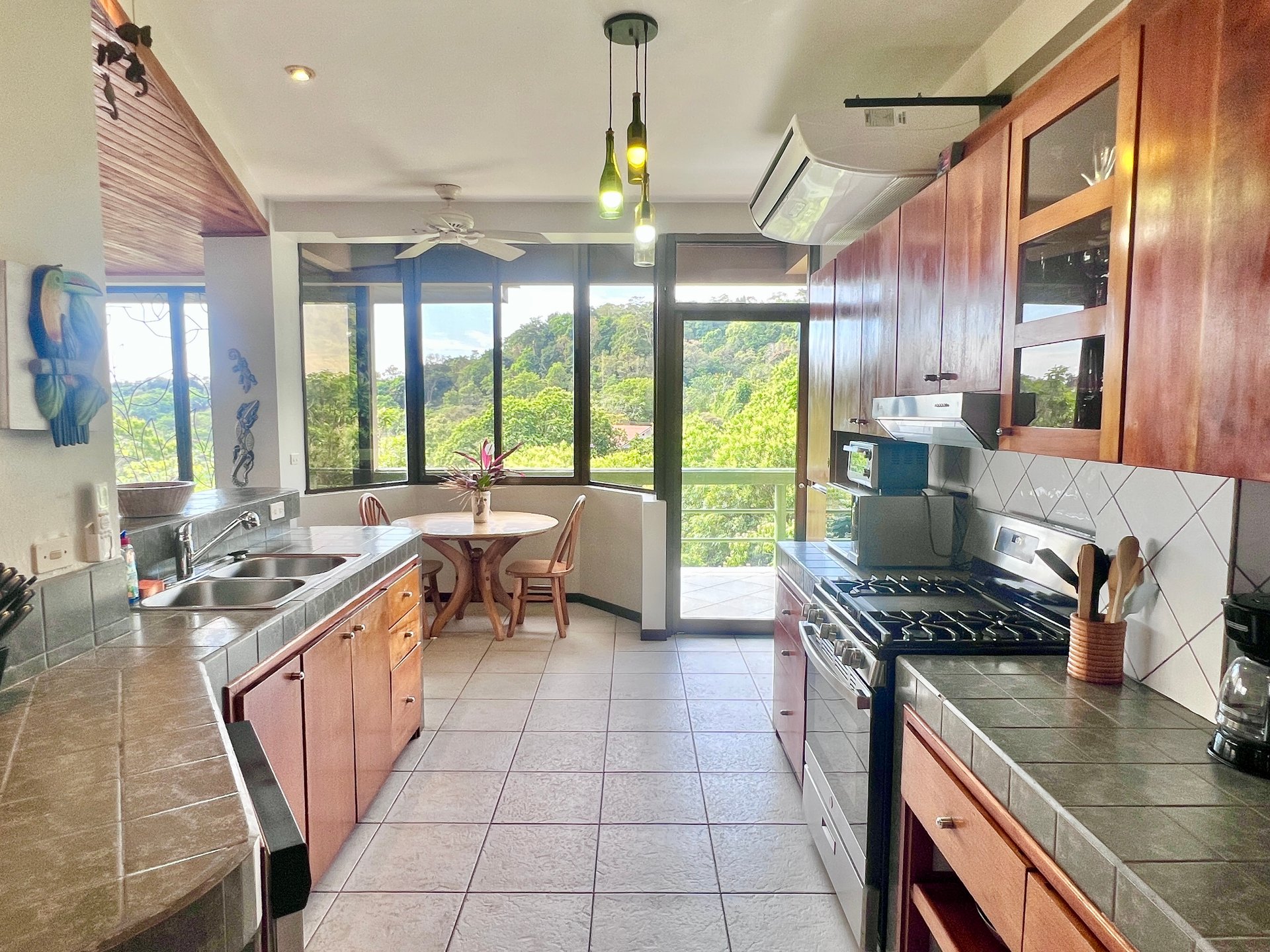 Exclusive Villa Grande: 5-Bedroom Retreat with Panoramic Jungle & Sea Views Manuel Antonio