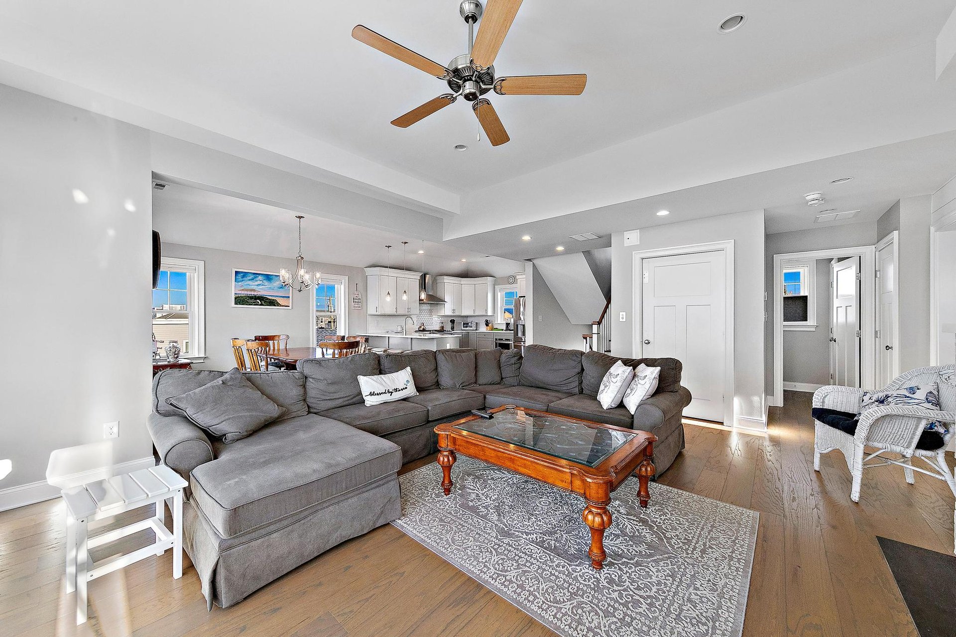 24 W Winifred Avenue, Beach Haven Crest