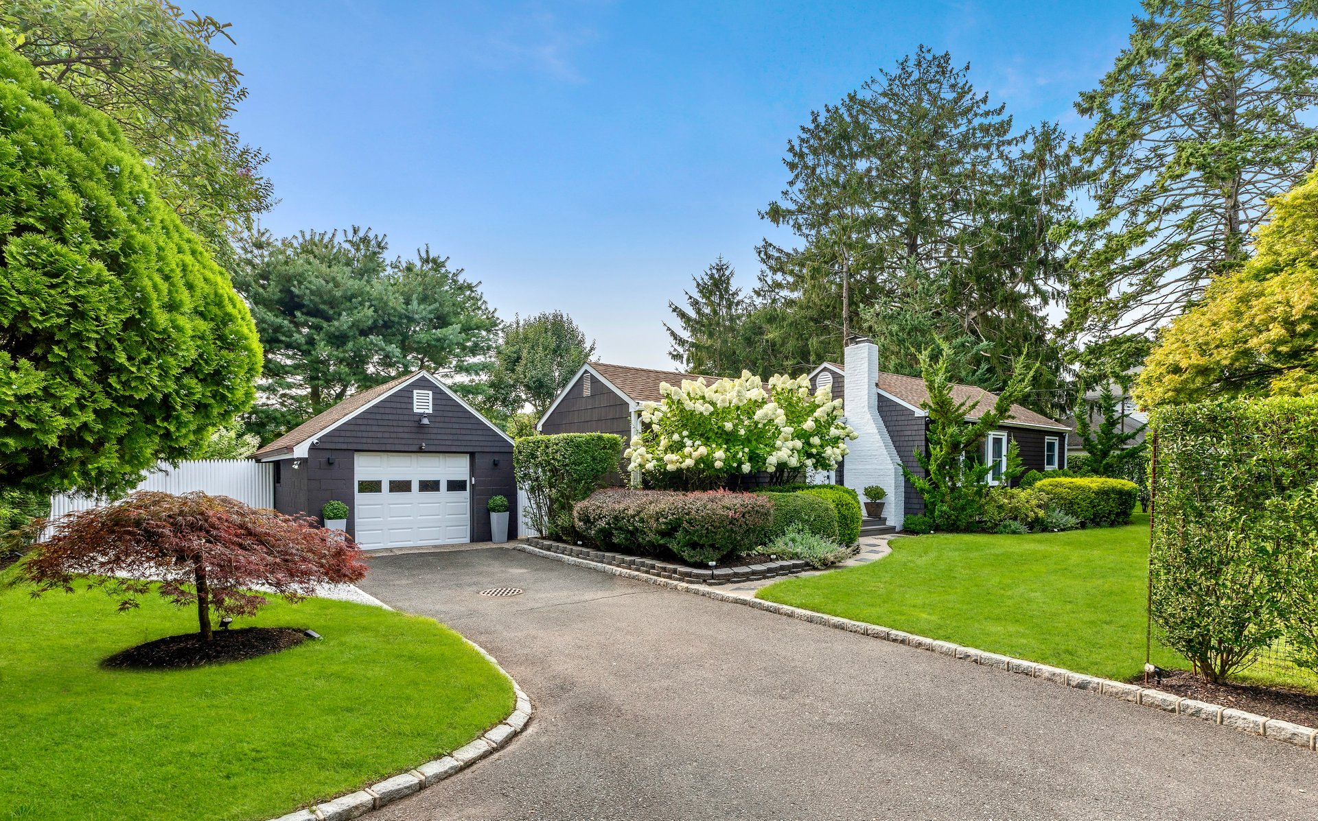Stylish, Move-In Ready Living in Brookhaven