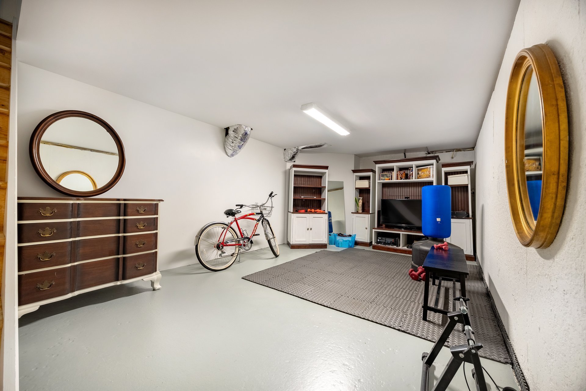 Pristine University Area Colonial