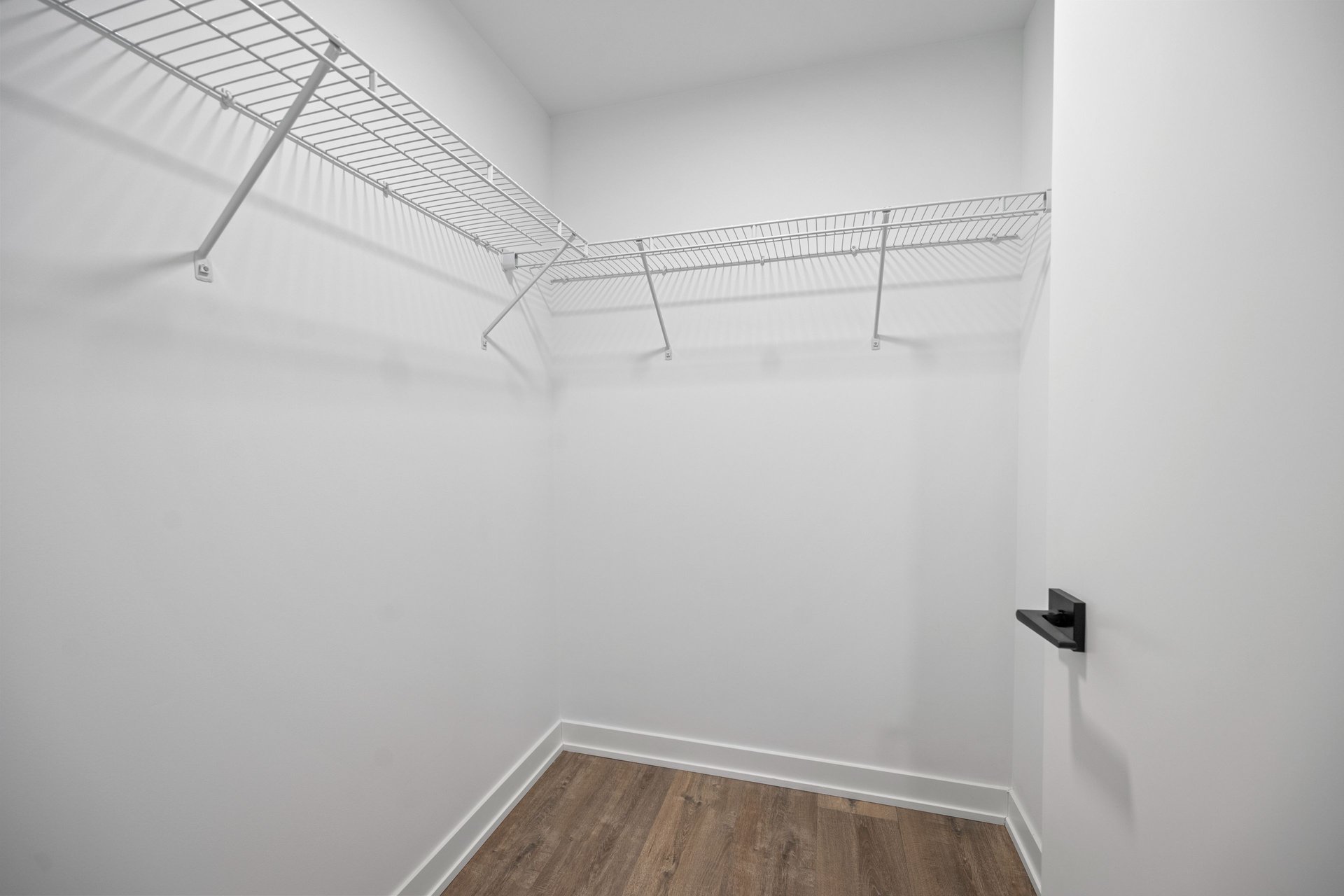 327 King Street W Unit: 302